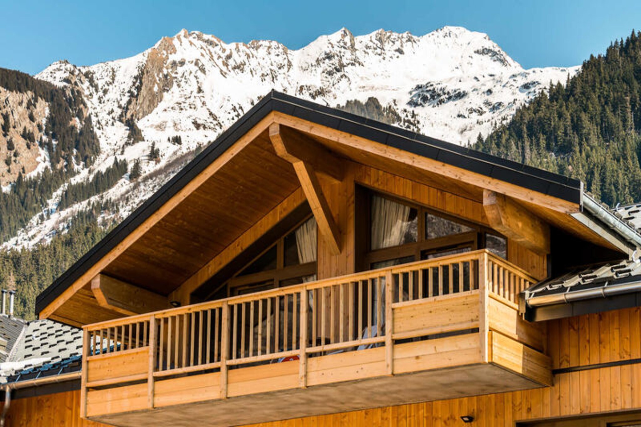 7 Rooms for 14 People