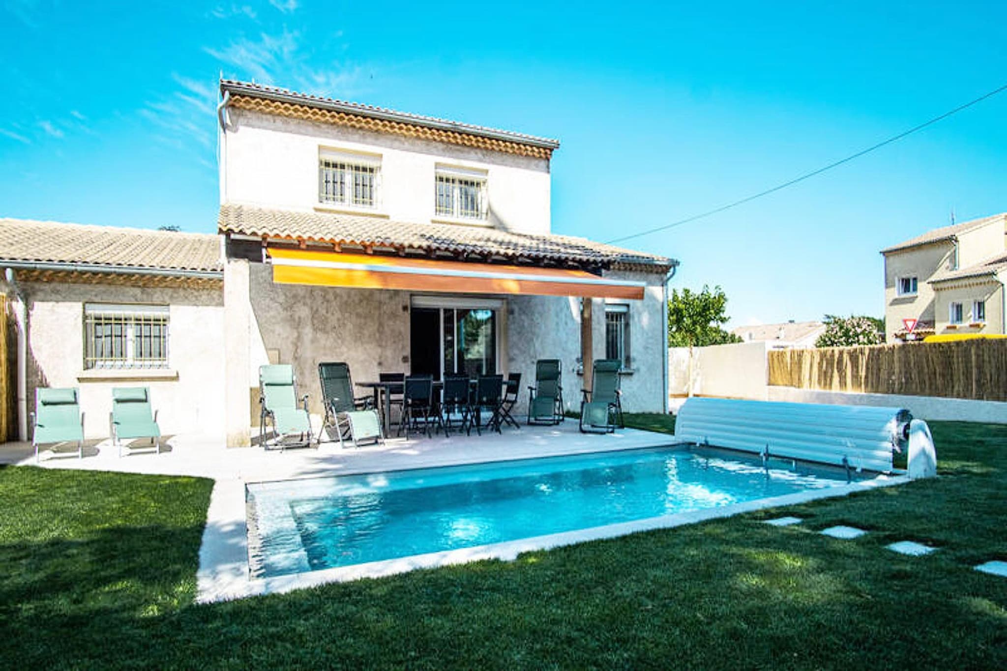 Houses & Villas for 8 People