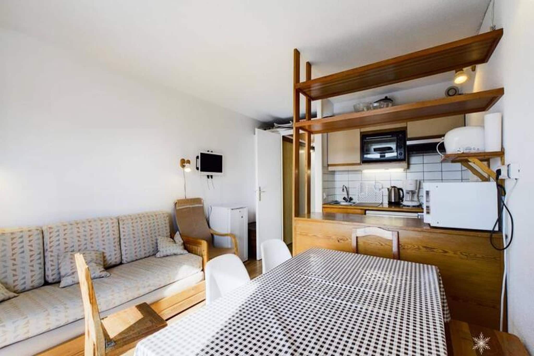 Studio for 6 People