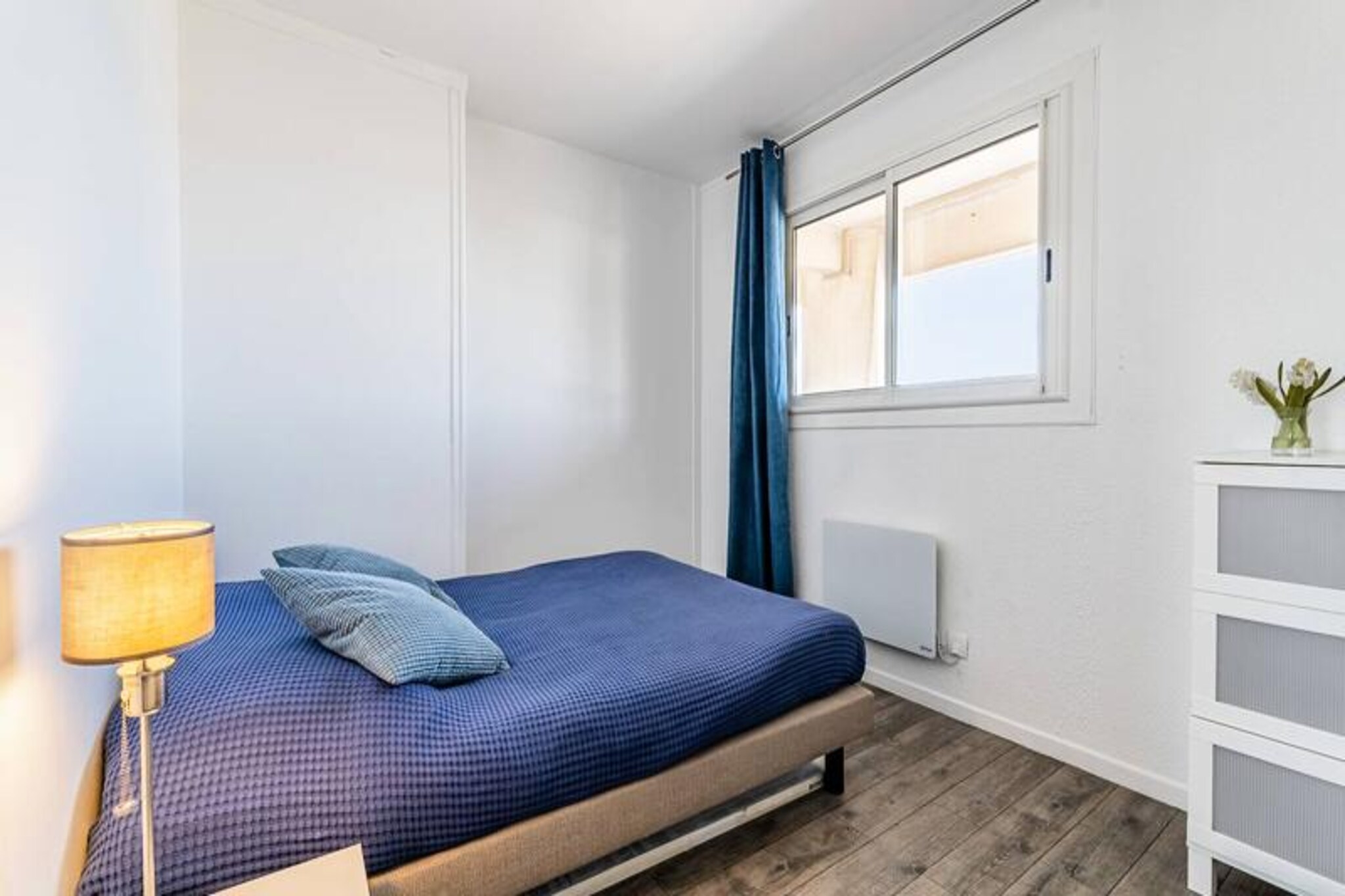3 Rooms for 5 People