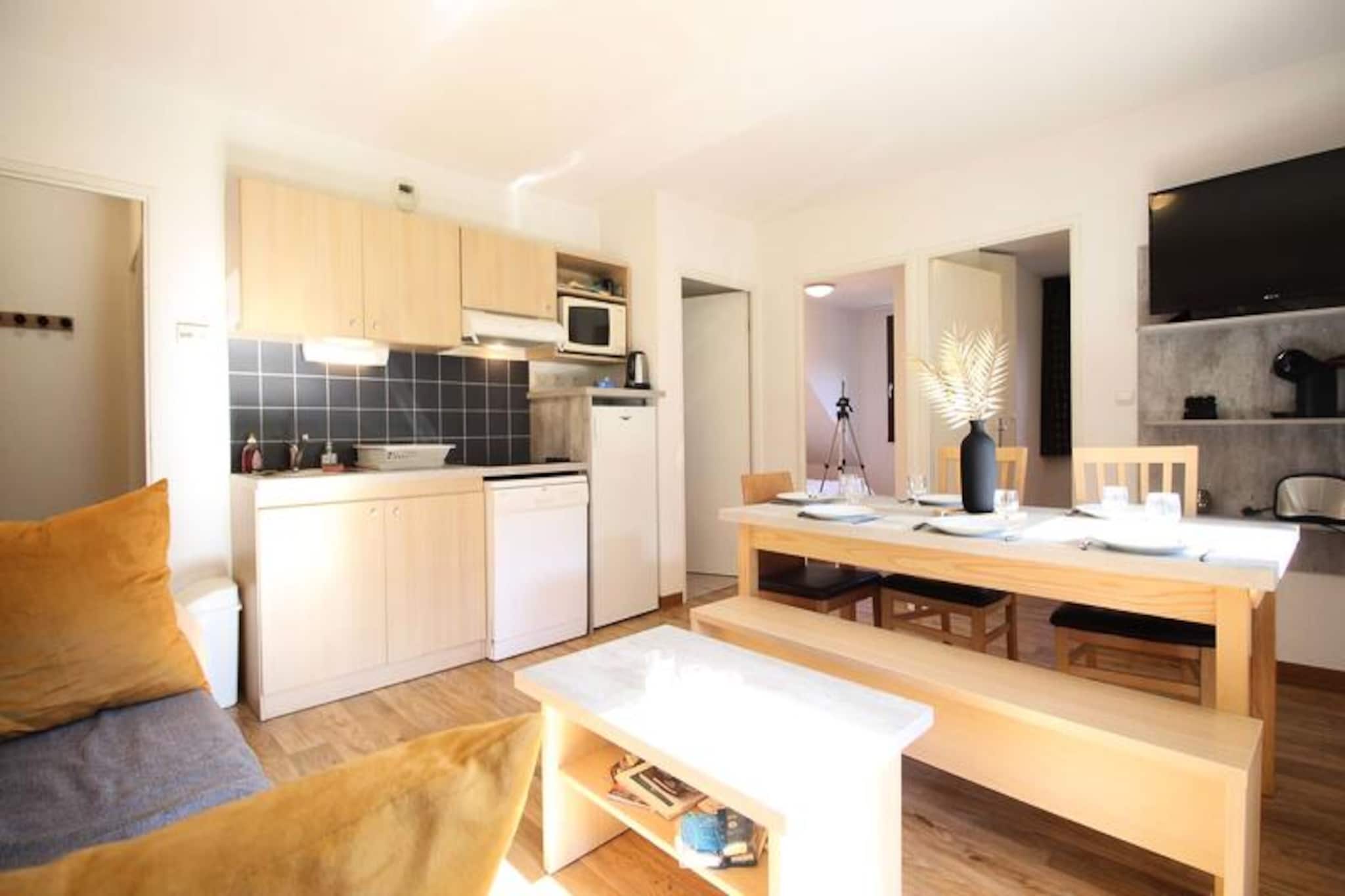 Residence Jardins Du Ramel for 6 people
