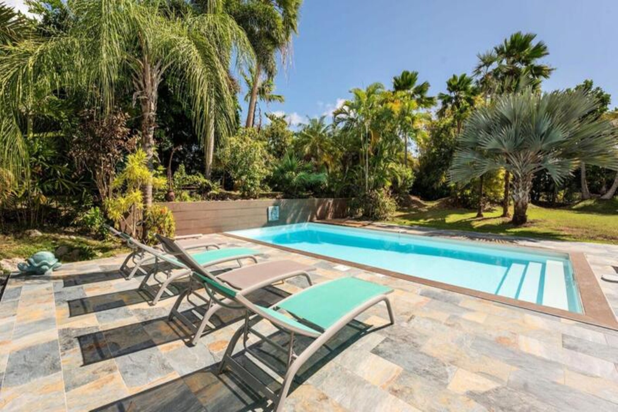 Houses & Villas for 8 People
