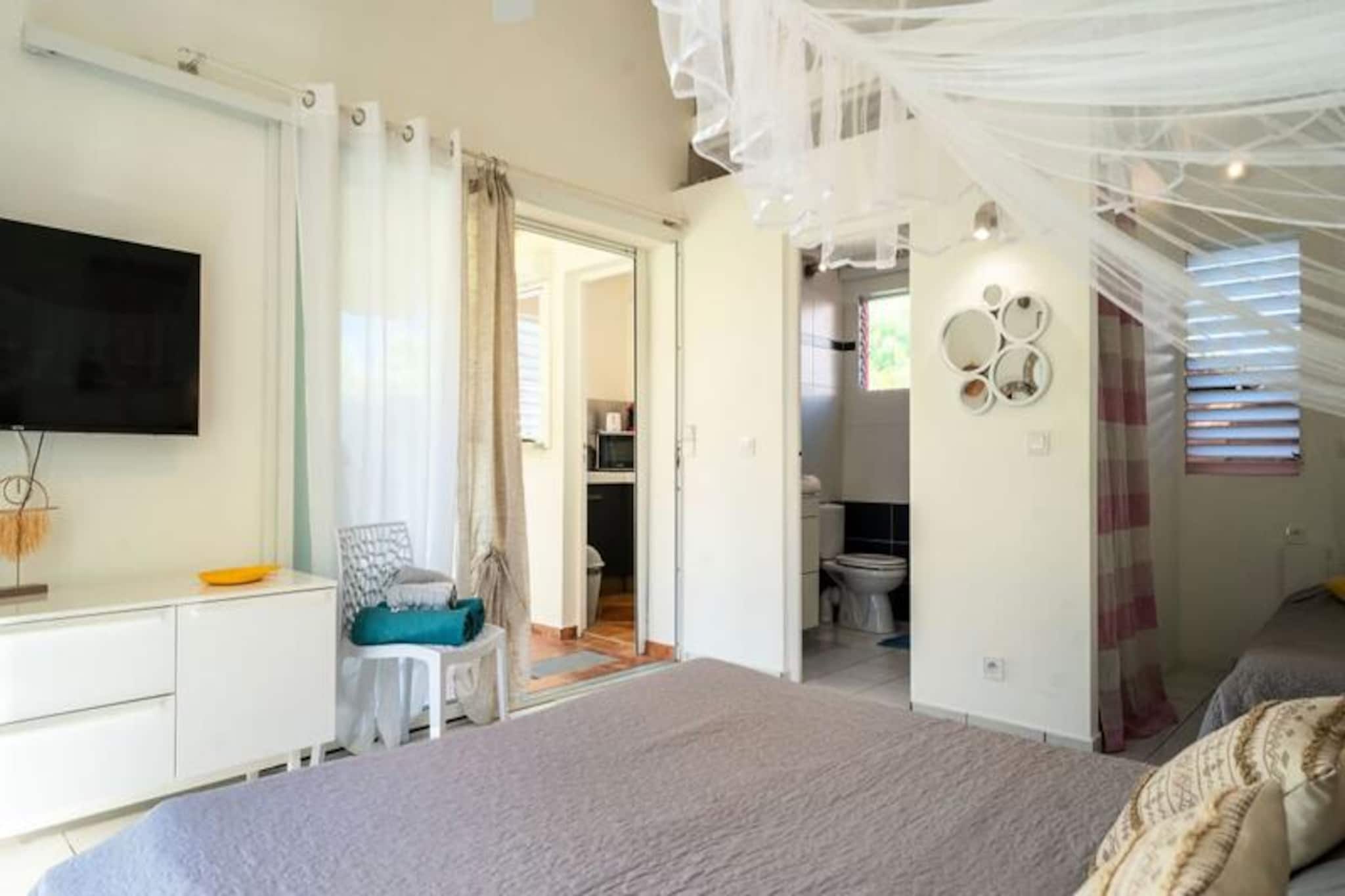 Monarch Bungalow for three people