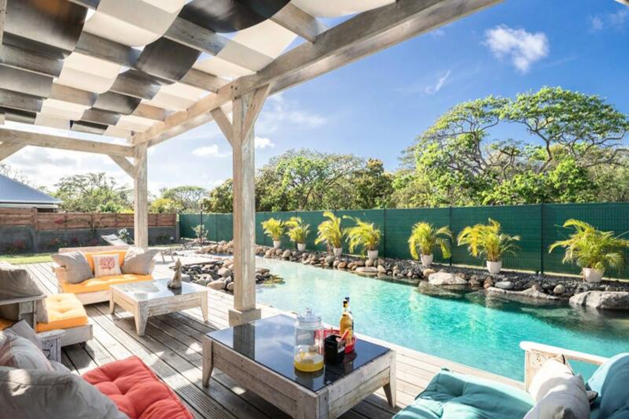 Houses & Villas for 12 People