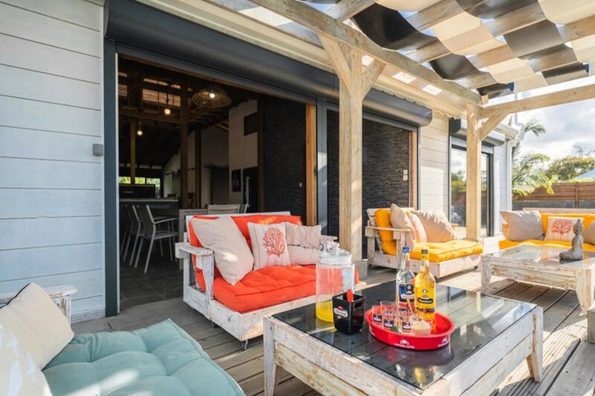 Houses & Villas for 12 People
