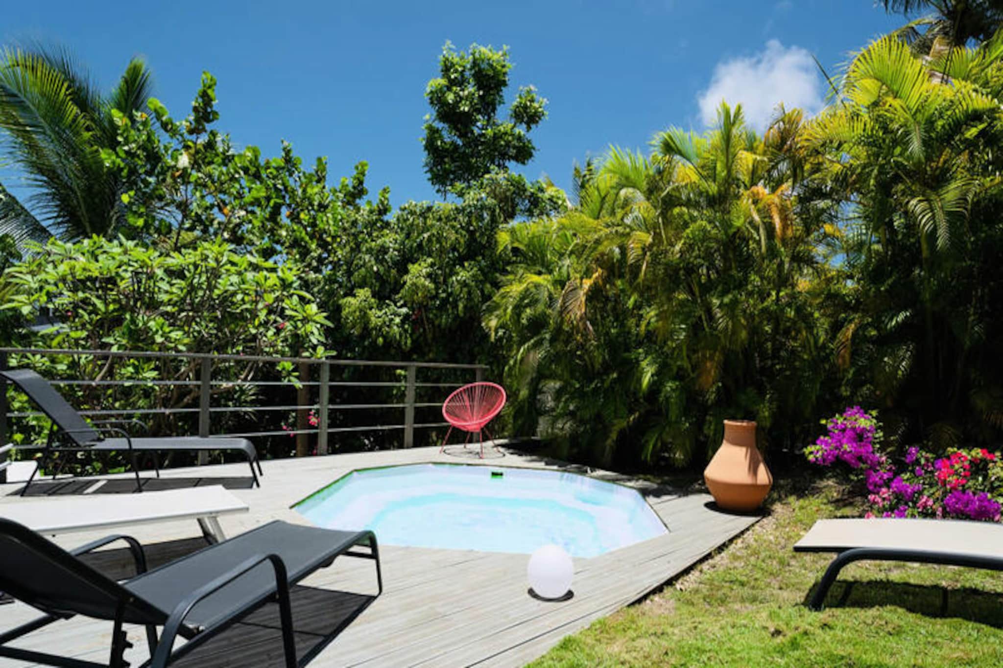 Houses & Villas for 4 People