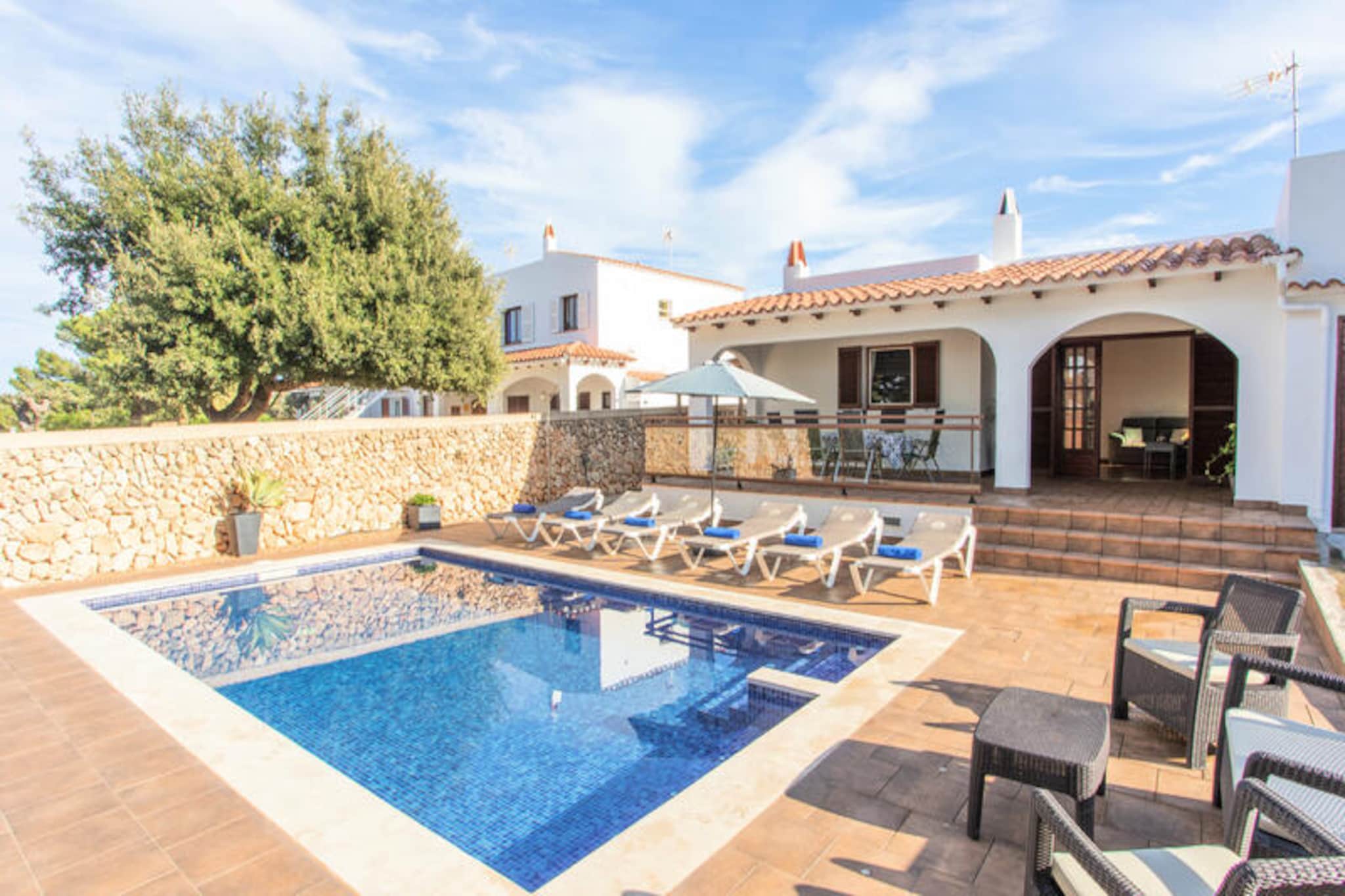 The villa in Cala Galdana has 3 bedroom(s) and capacity for 6 people.
Accommodation of 133 m² comfortable and large, with a view of the swimming pool.
The property is located 0 m from the rock beach, 380 m from Cala Galdana sand beach, 500 m from the supermarket, 750 m from the restaurant, 900 m from the bus station, 7 km from the town. Ferreres", 26 km from the golf course "Golf Son Parc", 36 km from the airport "Aeropuerto de Menorca" and it is located in an ideal area for families. and in the residential complex.
It has garden, garden furniture, fence, terrace, washing machine, barbecue, iron, safe, internet access (wifi), hairdryer, children's area, heat pump heating, air conditioning, swimming pool private, outdoor parking in the same building, 1 television, satellite tv (Languages: Spanish, English, German, French, Russian).
The independent gas kitchen is equipped with refrigerator, microwave, oven, freezer, dishwasher, dishes/cutlery, kitchen utensils, coffee machine, toaster, kettle and juicer.
Additional services to be paid on site:
Deposit (refundable) 400.00 euros per reservation
