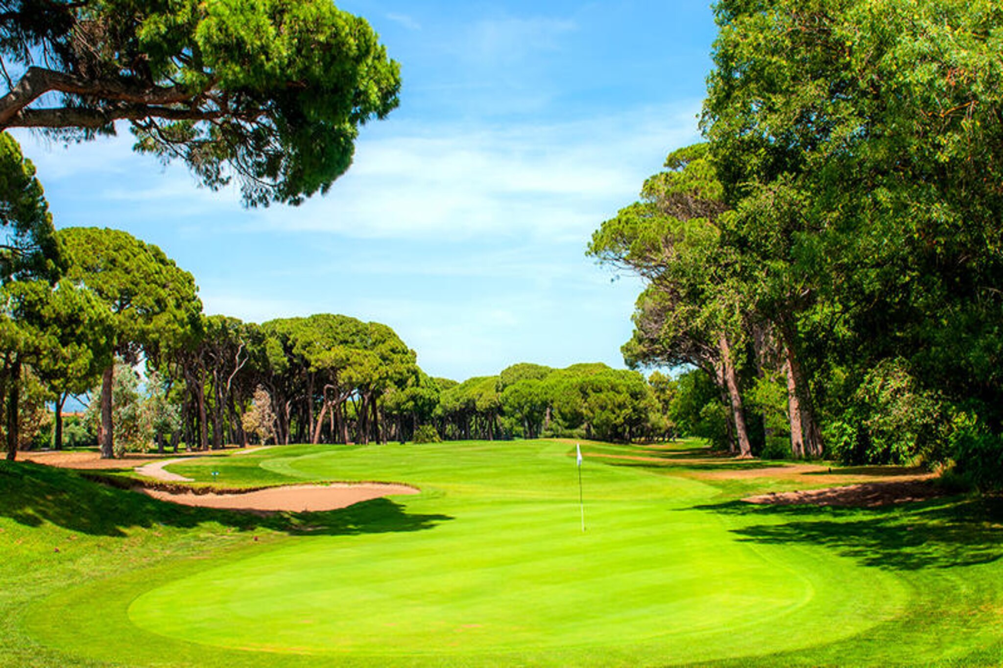 Set within a beautifully landscaped 6-hectare estate, this Provencal-style apartment offers a tranquil retreat near Mandelieu's sandy beaches and Cannes' iconic Croisette. The property features a 600m² outdoor pool with a children’s area, water jets, and a solarium terrace with deck chairs. Guests can enjoy amenities like a tennis court, multi-sport field, children’s playground, and a relaxation area with a whirlpool bath, sauna, and hammam. Accommodation includes a living room with a sofa bed, one double bedroom, and another with two single beds. Pets are welcome for an additional fee.
Located approximately 900 meters from the beach and 1.5 km from shops and the resort center, the property is ideal for exploring Mandelieu and La Napoule. The nearby Golf Old Course Cannes Mandelieu adds to the appeal, while cafes, local markets, and promenades around the private lake provide relaxing experiences. The bustling Croisette in Cannes offers upscale shopping, dining, and entertainment just a short drive away.
The apartment includes a fully equipped kitchen with a washing machine and a bathroom with a separate WC. A spacious terrace with garden furniture is perfect for unwinding. Guests can access Wi-Fi in the reception area and benefit from optional services like linen rentals, end-of-stay cleaning, and covered parking. Ideal for families, this serene getaway balances leisure and convenience.