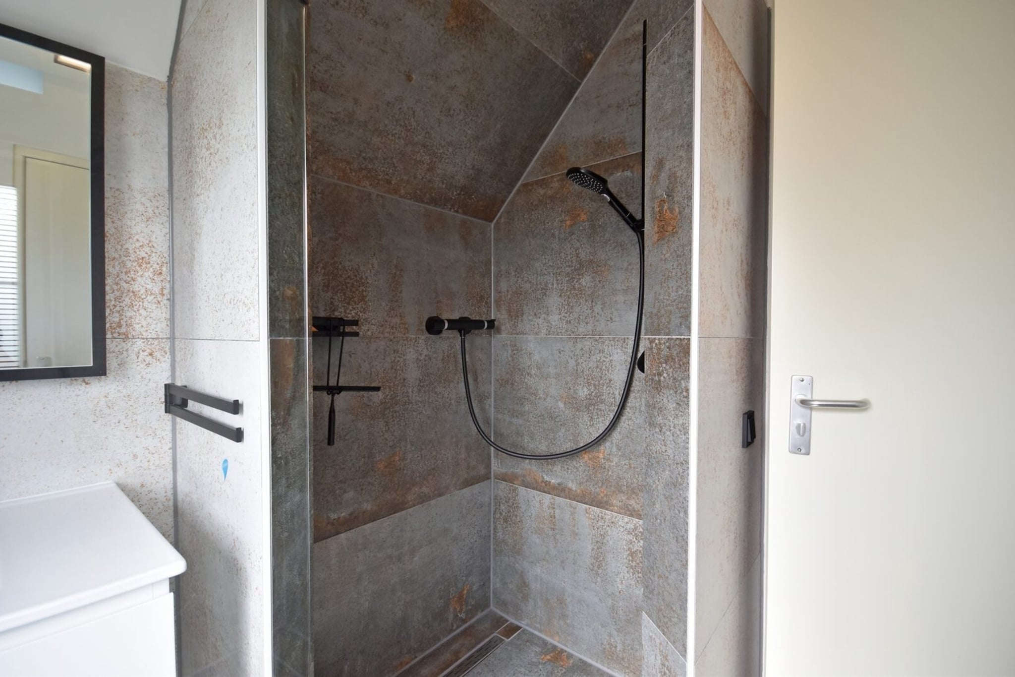 Anzelhoef 11-Badezimmer