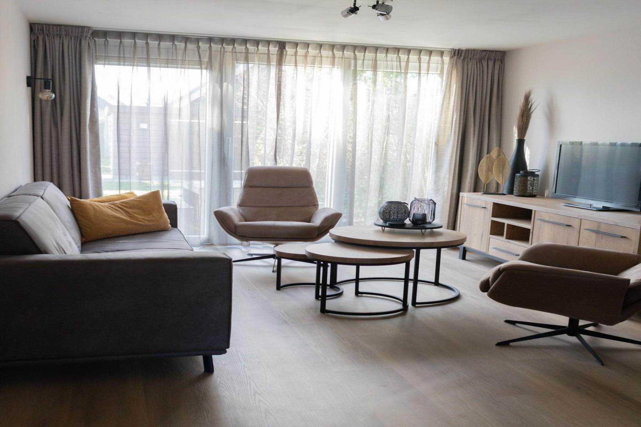 Modern & cozy holiday home near beach