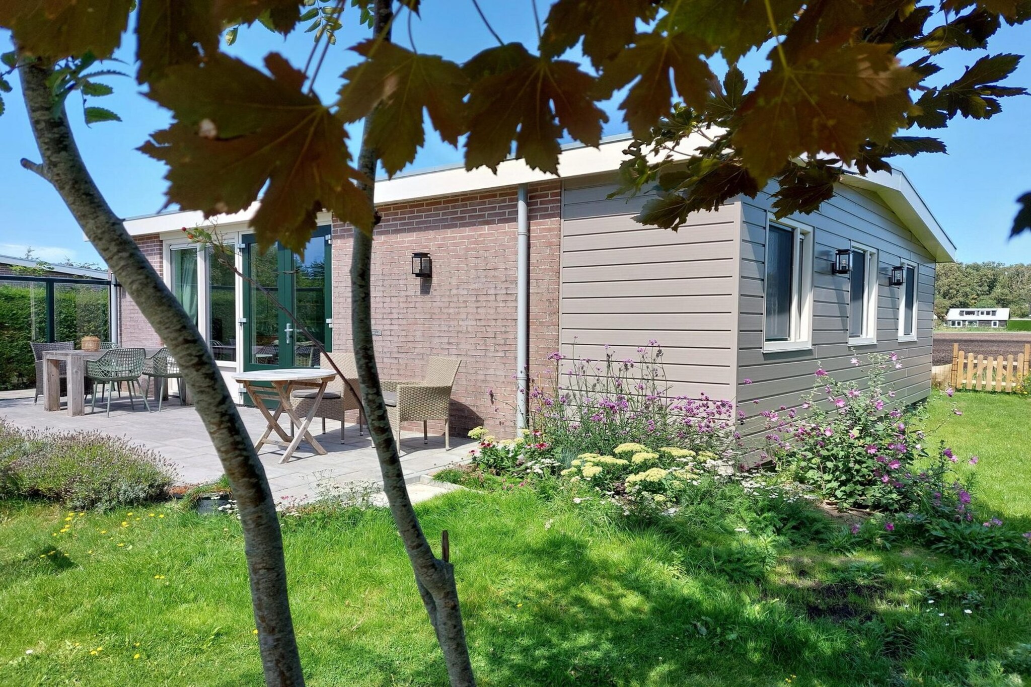 Modern bungalow close to beach with views