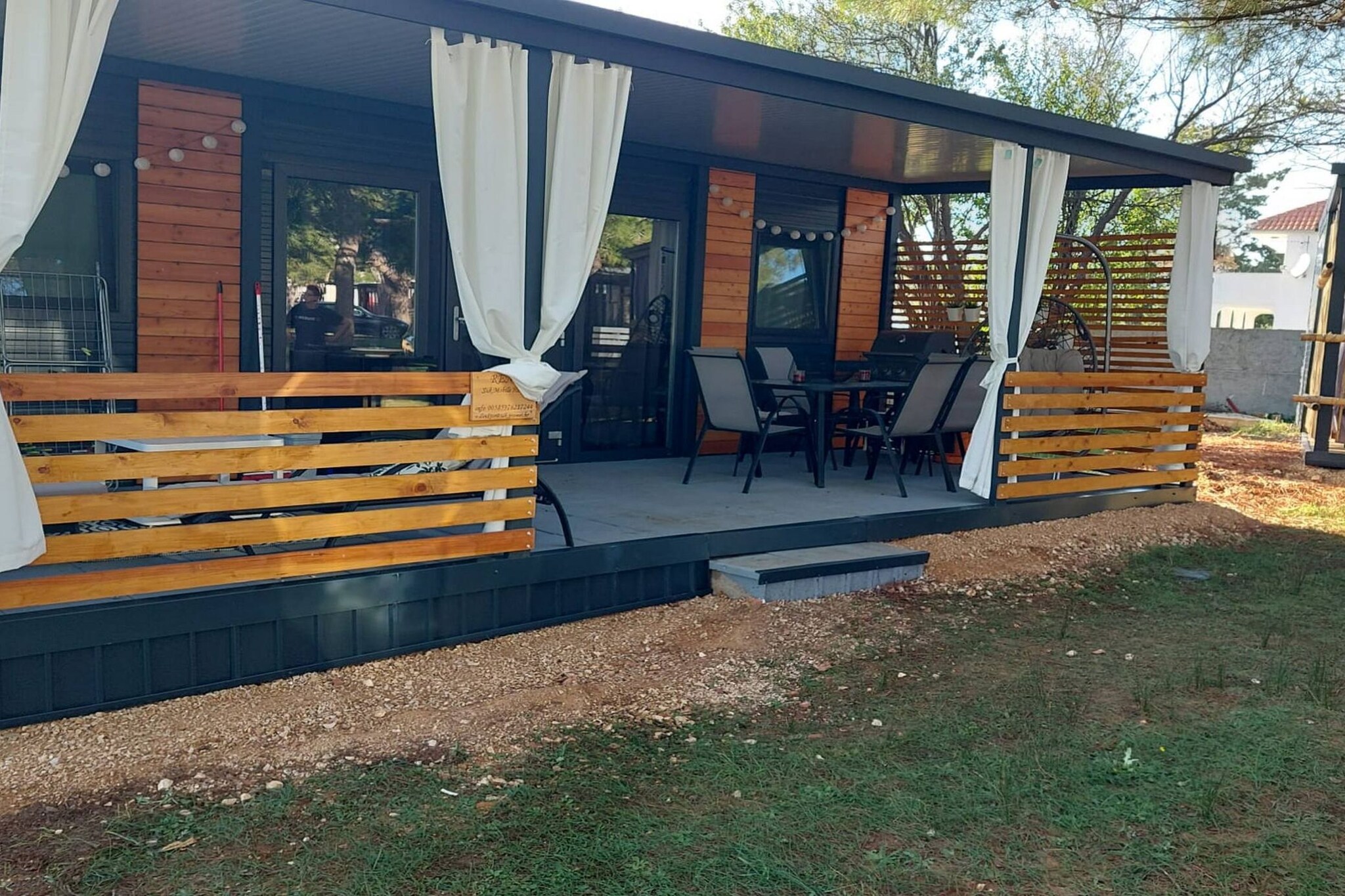 Comfort Two Bedroom Mobile Homes Pirovac - Classic Two Bedroom Mobile Home with Sea View and Terrace-Außenbereich