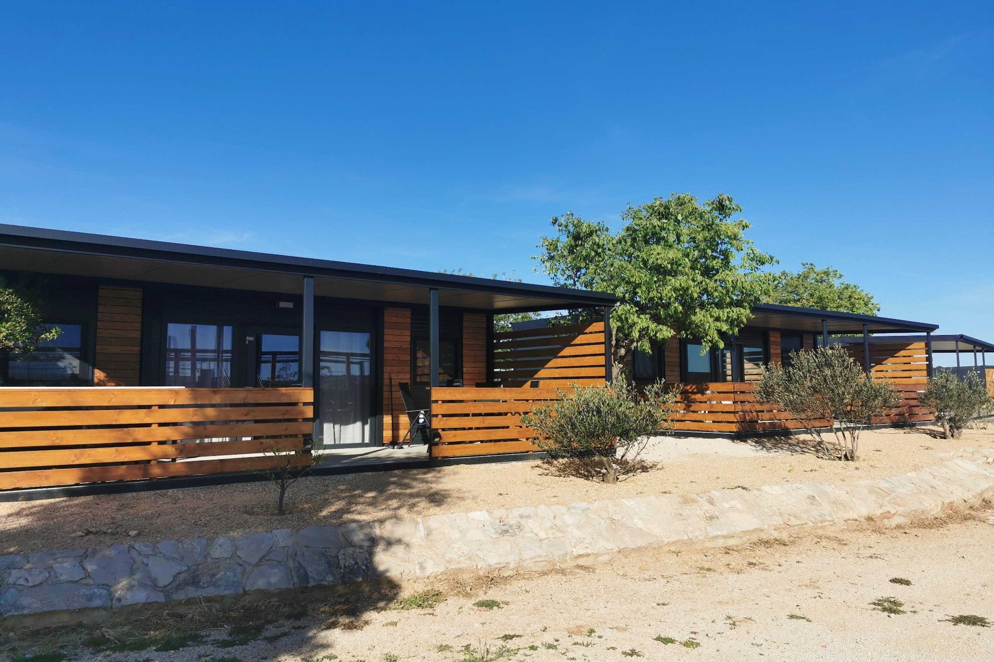 Comfort Two Bedroom Mobile Homes Pirovac - Classic Two Bedroom Mobile Home with Sea View and Terrace-Außenbereich