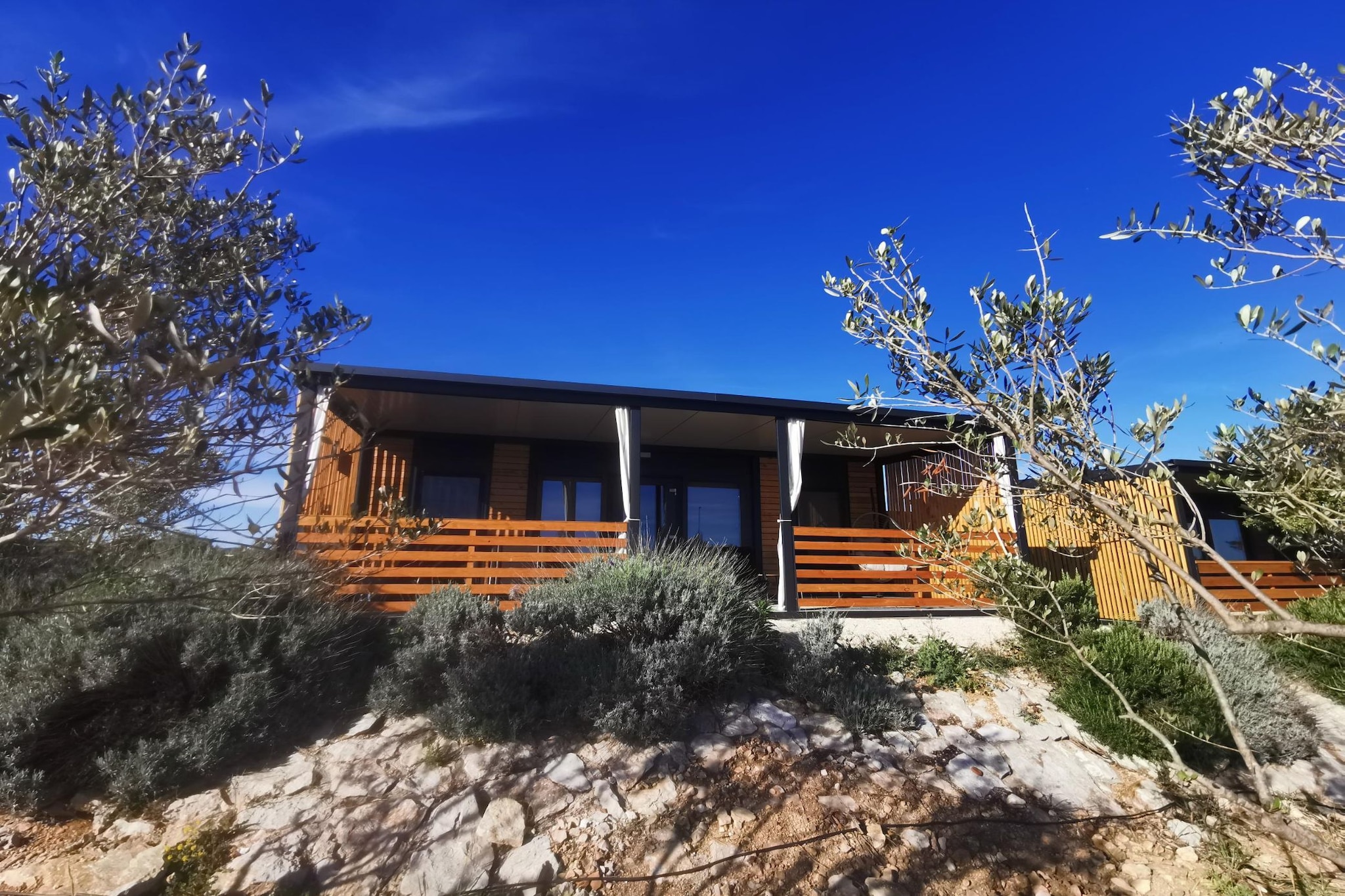 Comfort Two Bedroom Mobile Homes Pirovac - Classic Two Bedroom Mobile Home with Sea View and Terrace-Außenbereich