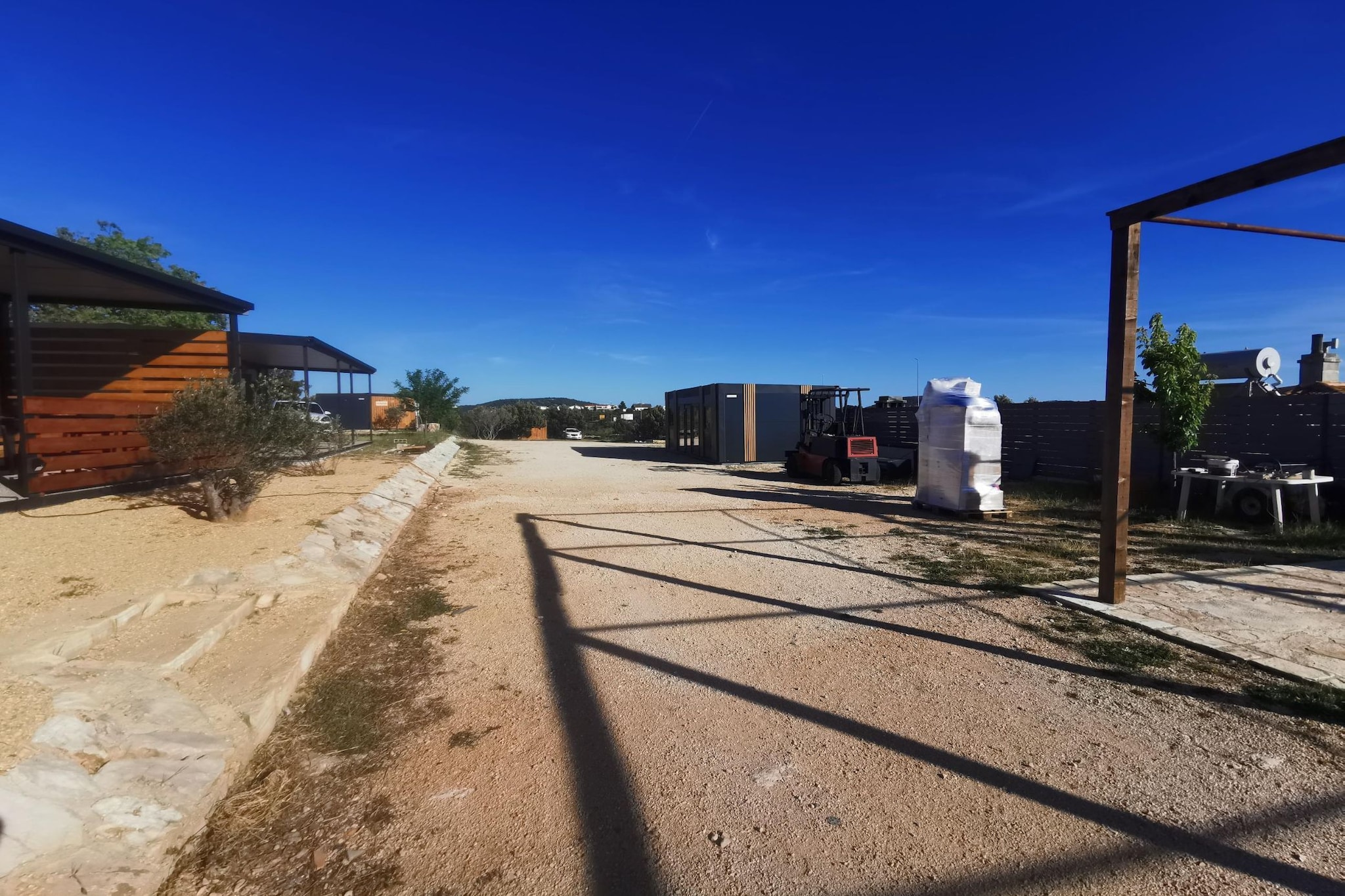 Comfort Two Bedroom Mobile Homes Pirovac - Classic Two Bedroom Mobile Home with Sea View and Terrace-Außenbereich