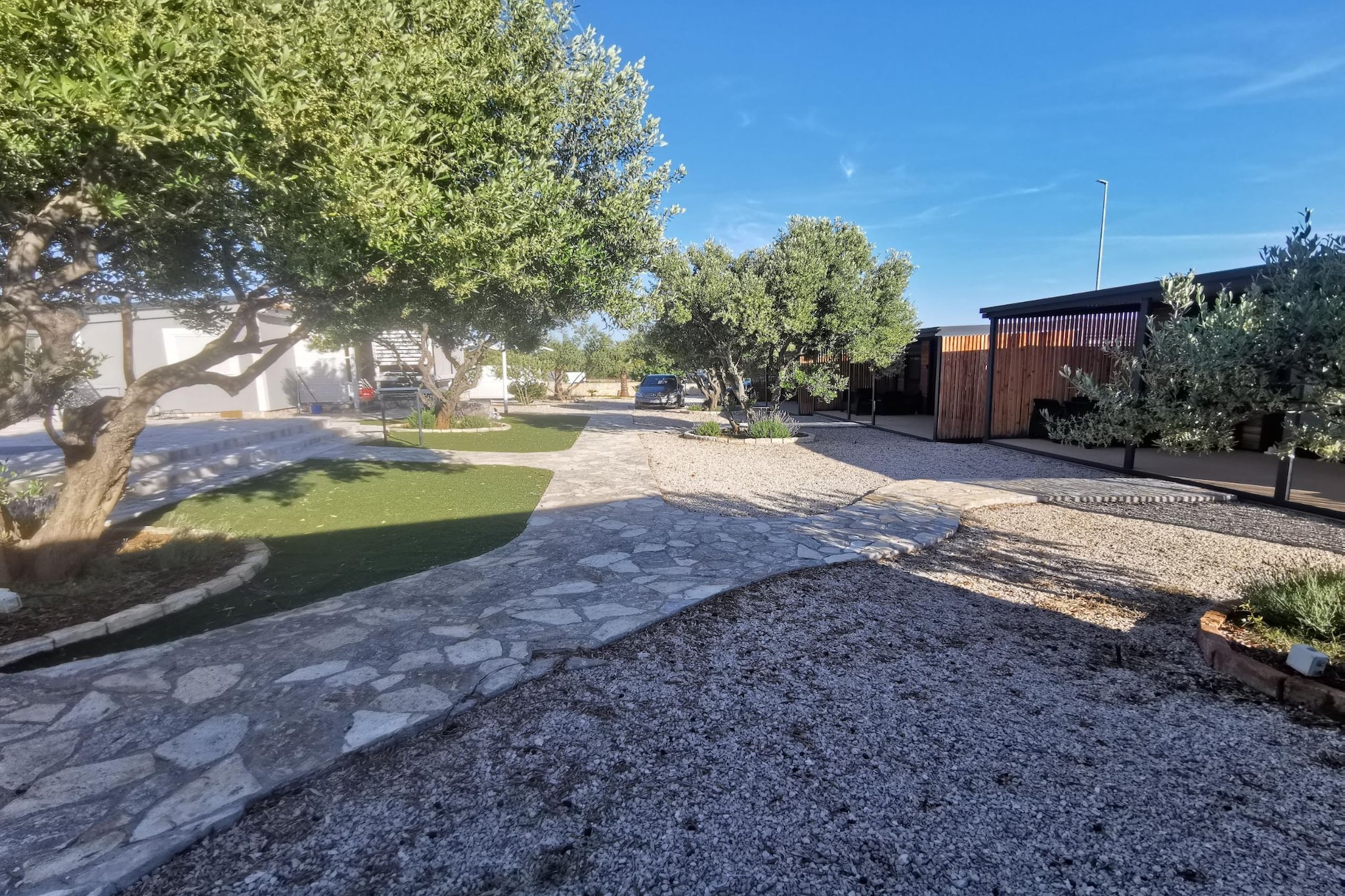 Comfort Two Bedroom Mobile Homes Pirovac - Standard Two Bedroom Mobile Home with Sea View and Terrace-Außenbereich
