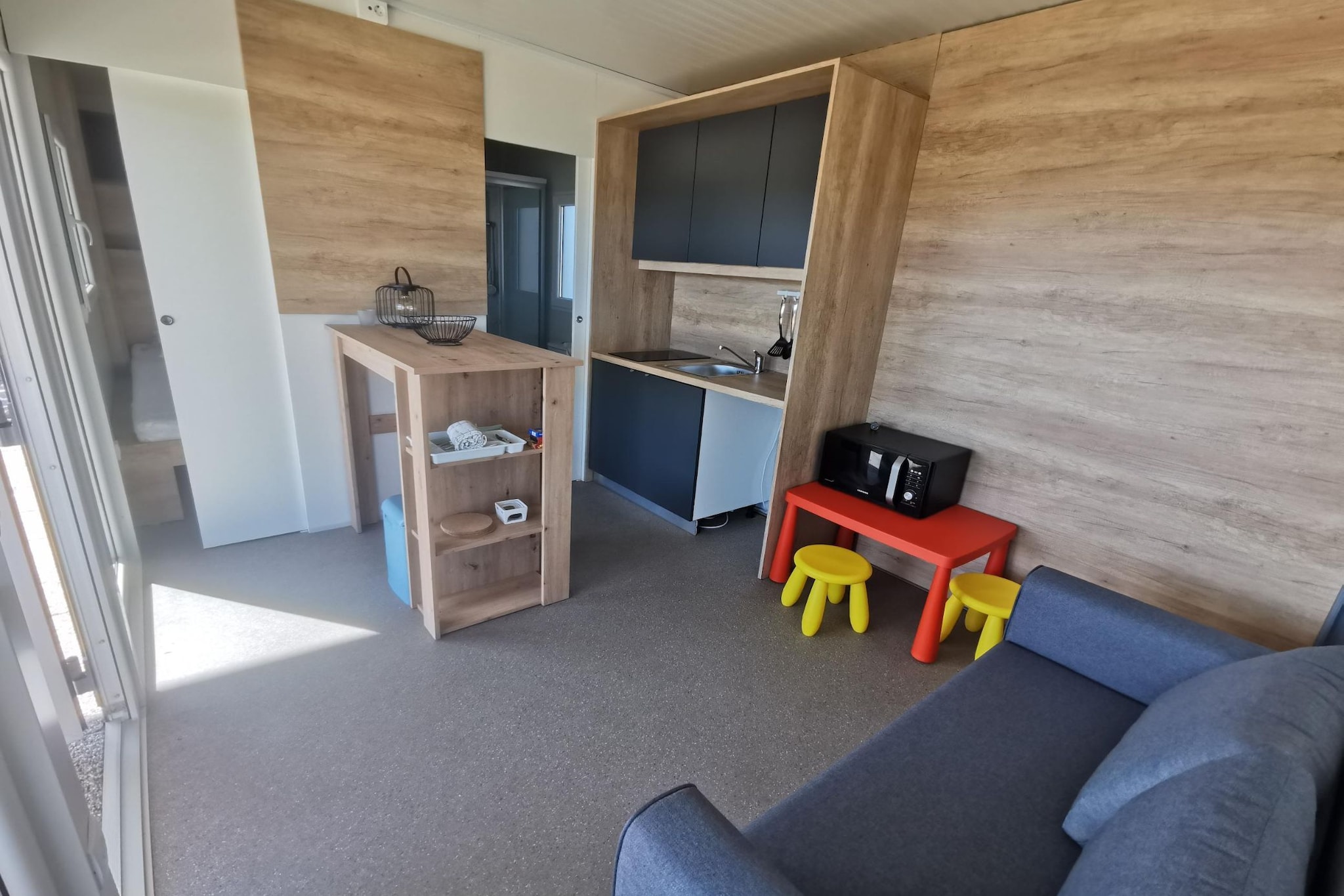 Comfort Two Bedroom Mobile Homes Pirovac - Standard Two Bedroom Mobile Home with Sea View and Terrace-Küche