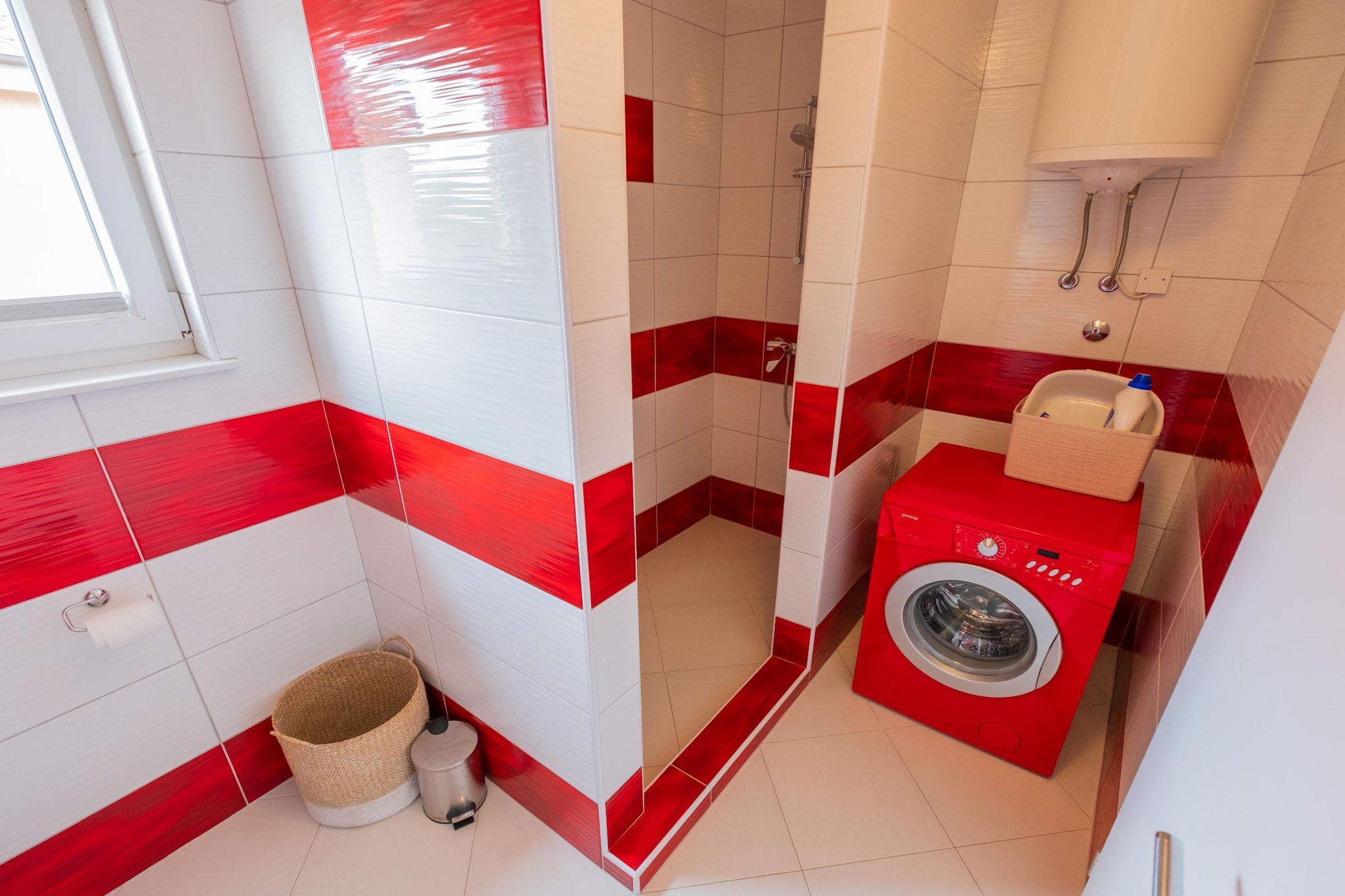 Charming  Three Bedroom House  Turanj-Badezimmer