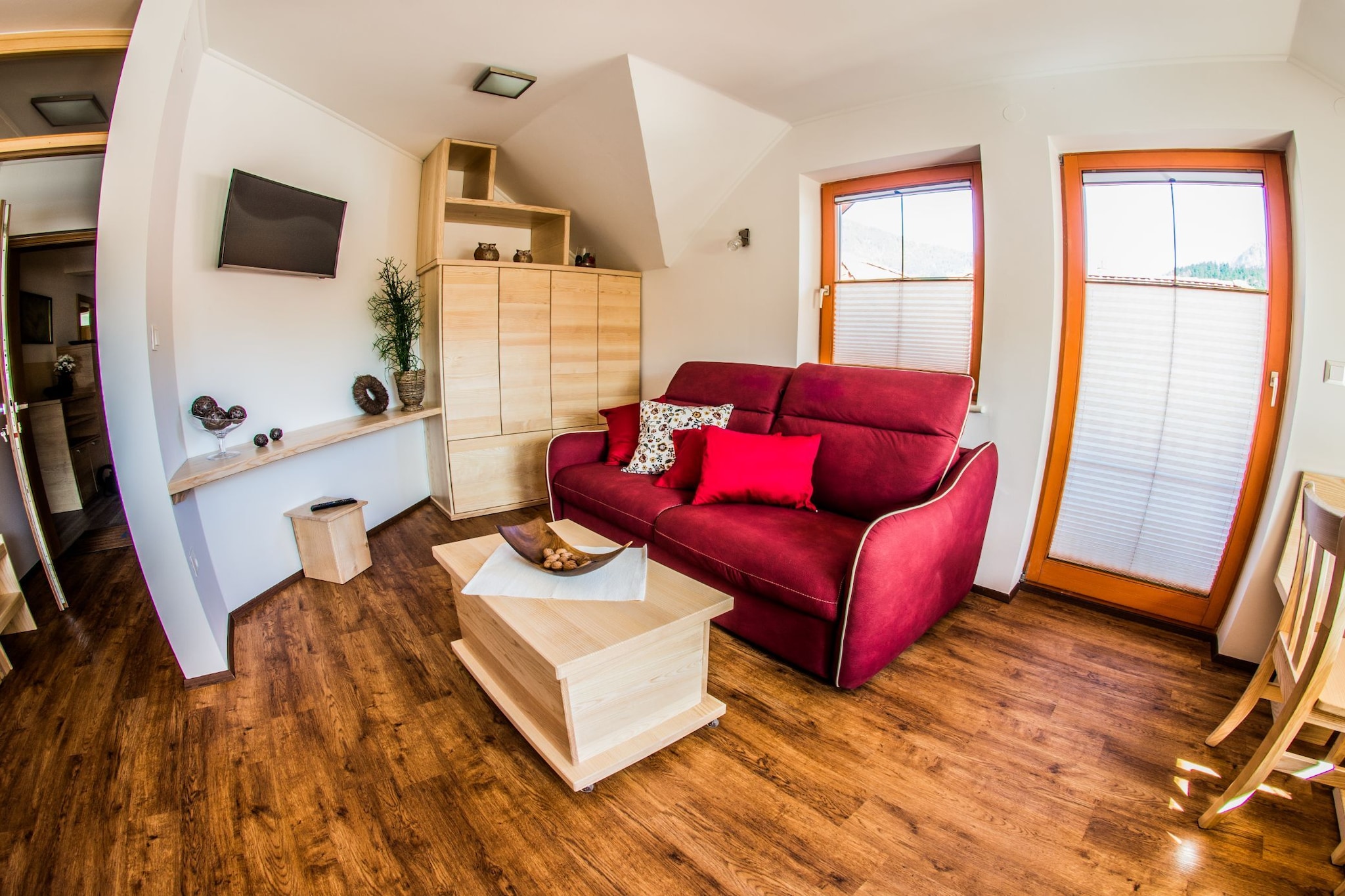 Riverside Pines Luce Apartments with Balcony - Studio Apartment with Balcony