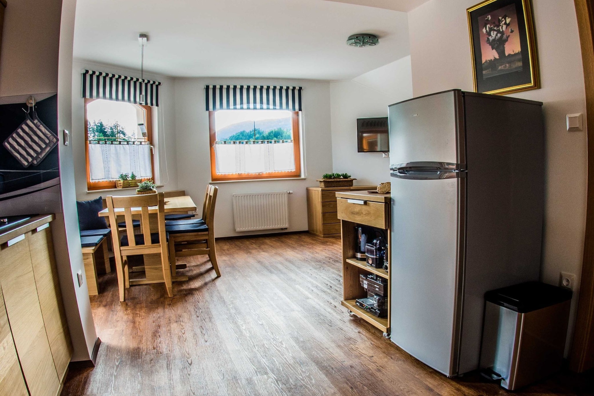 Riverside Pines Luce Apartments with Balcony - Two Bedroom Apartment with Balcony (owner 4+2)-Cuisine