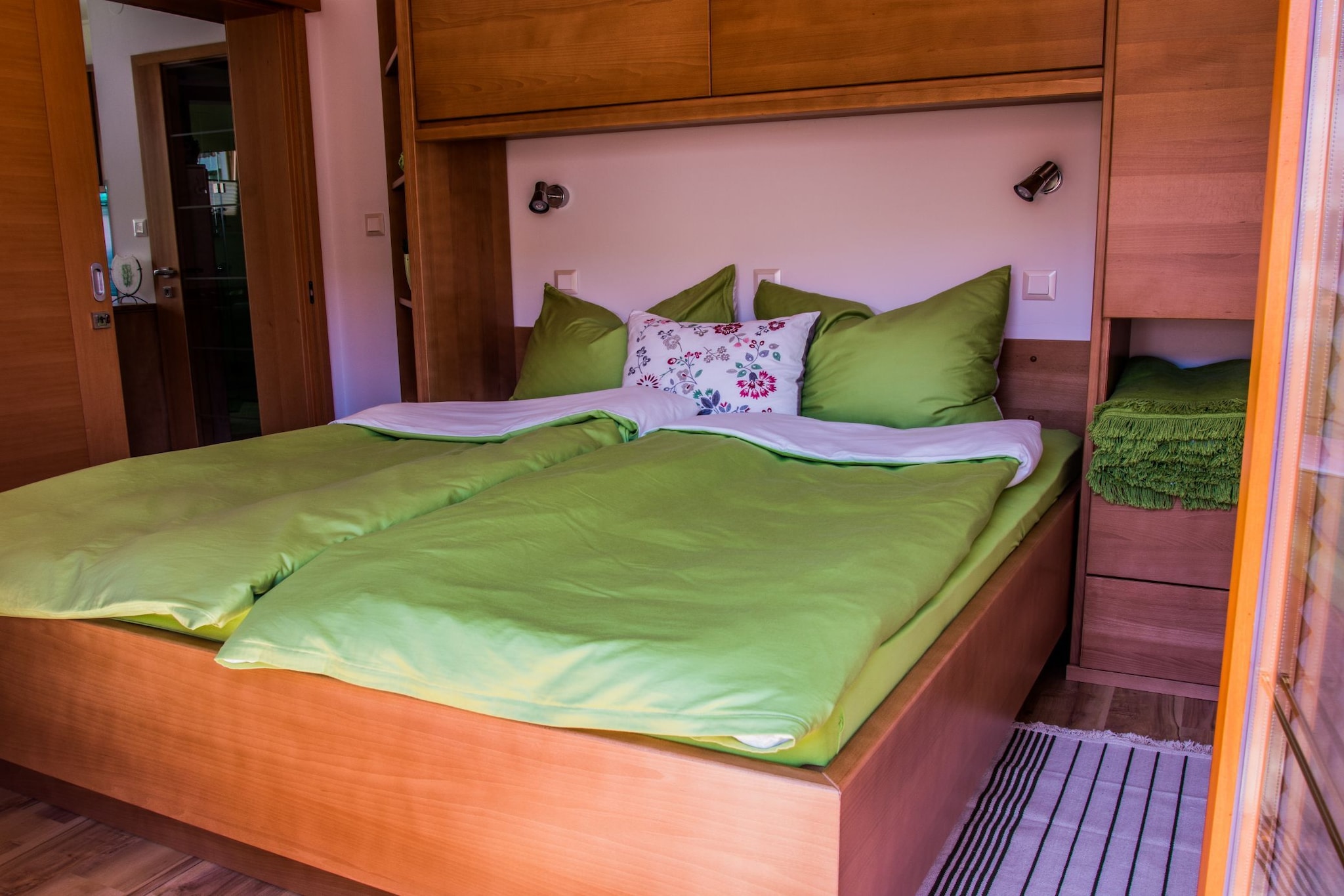 Riverside Pines Luce Apartments with Balcony - One Bedroom Apartment with Balcony (owner 2+2)-Chambre