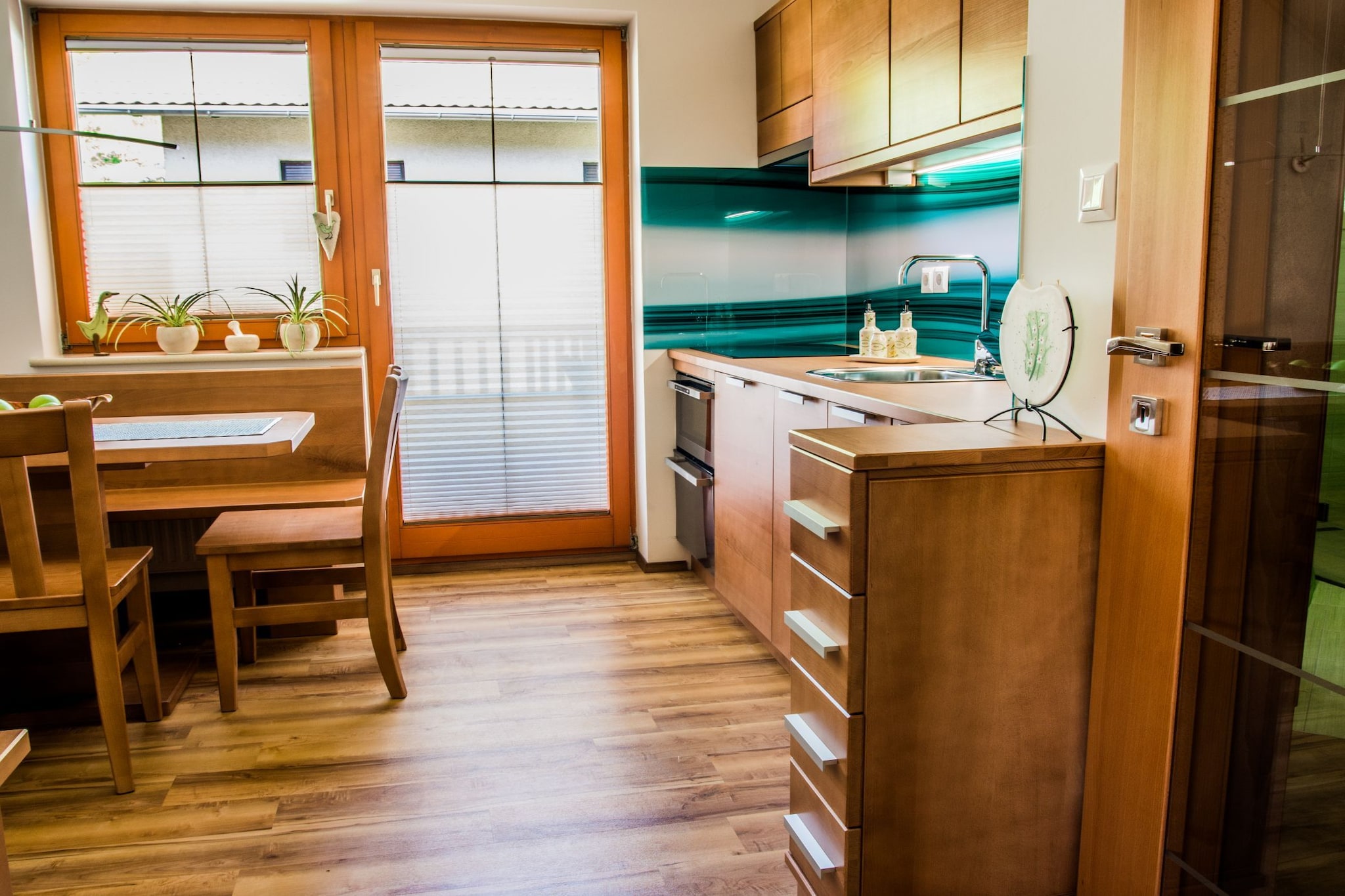 Riverside Pines Luce Apartments with Balcony - One Bedroom Apartment with Balcony (owner 2+2)-Cuisine
