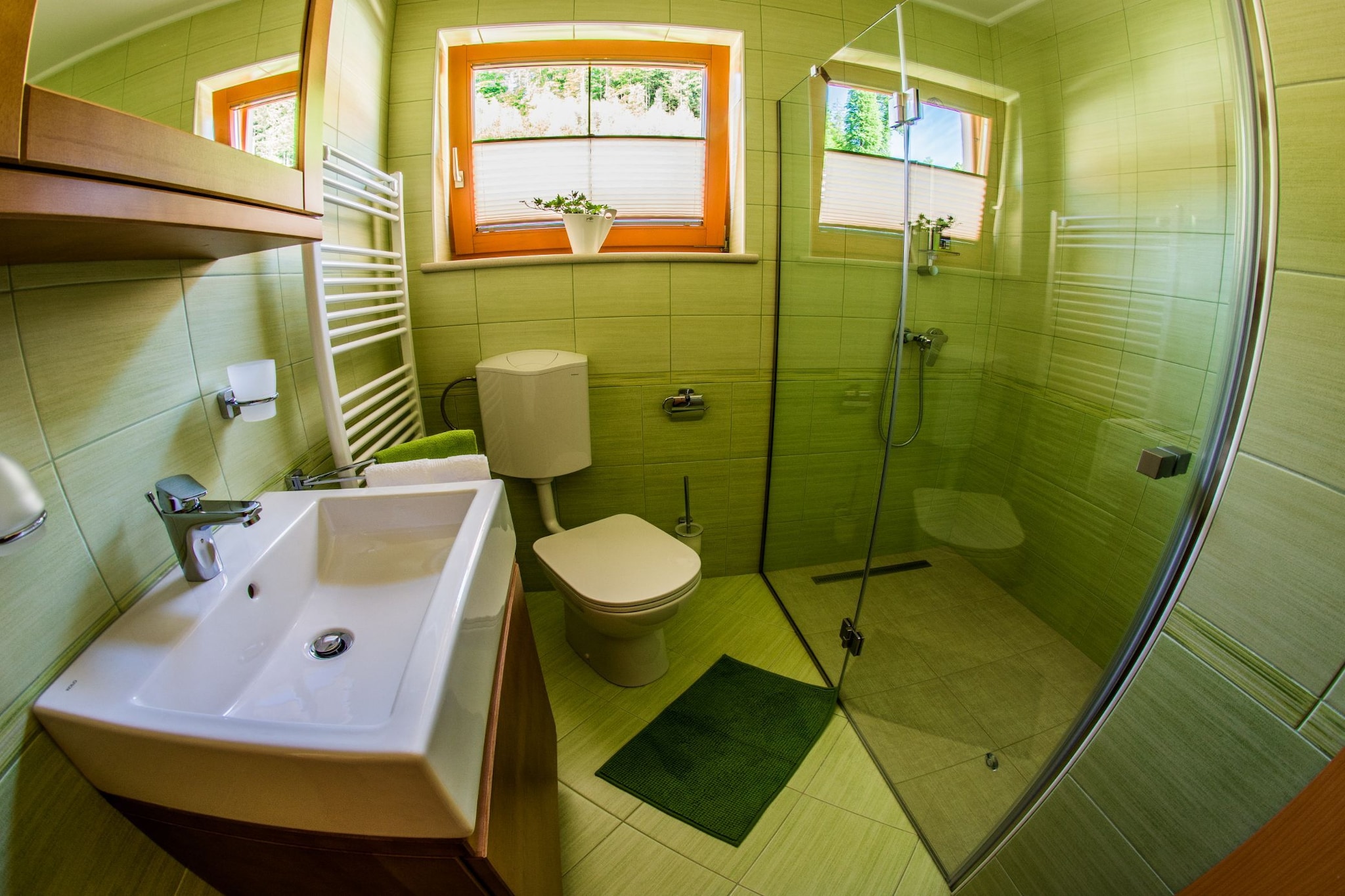 Riverside Pines Luce Apartments with Balcony - One Bedroom Apartment with Balcony (owner 2+2)-Salle de bain