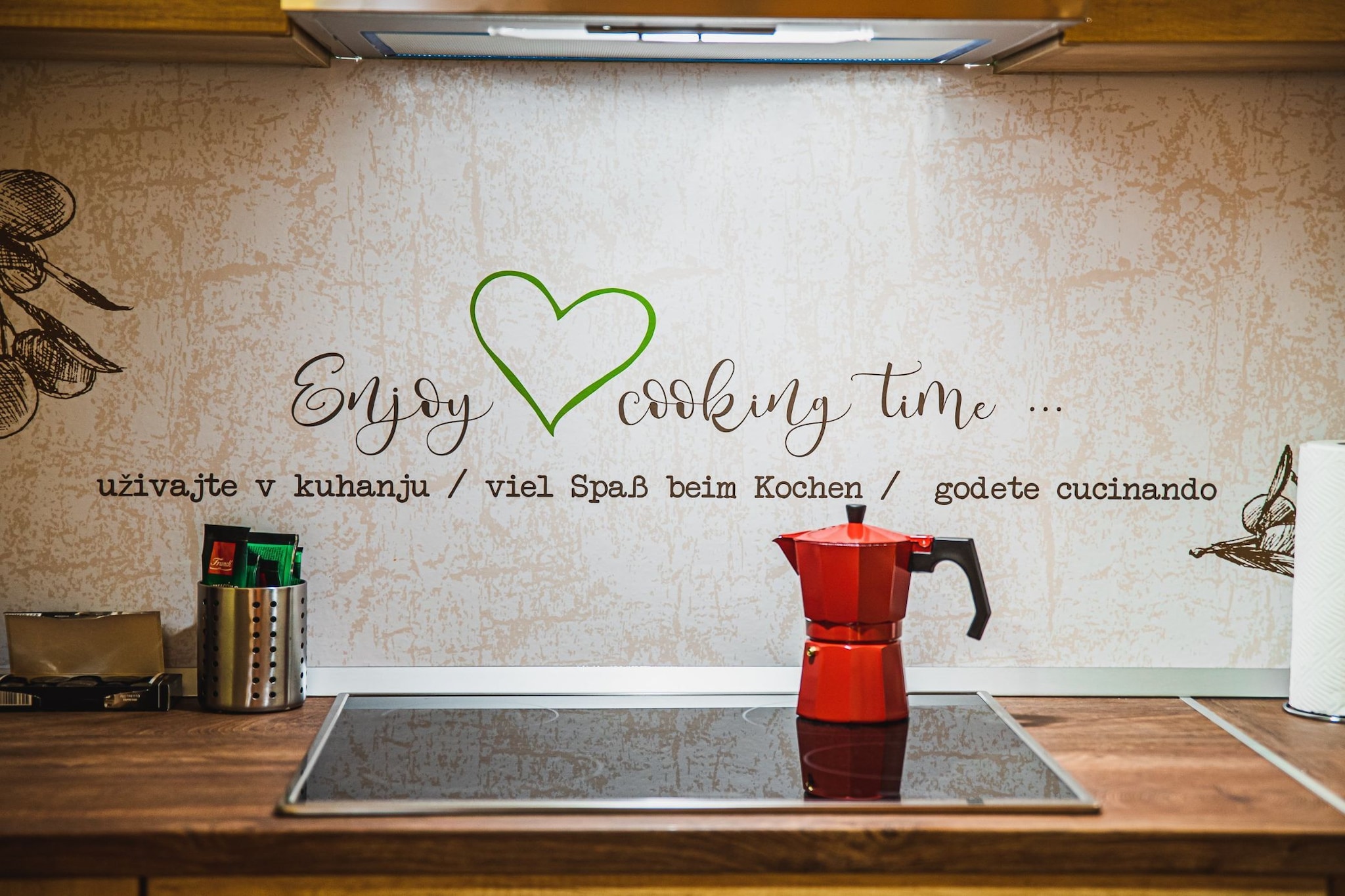 Elegant and Stylish Retreat Apartments with Terrace - Two Bedroom Apartment with Terrace-Keuken