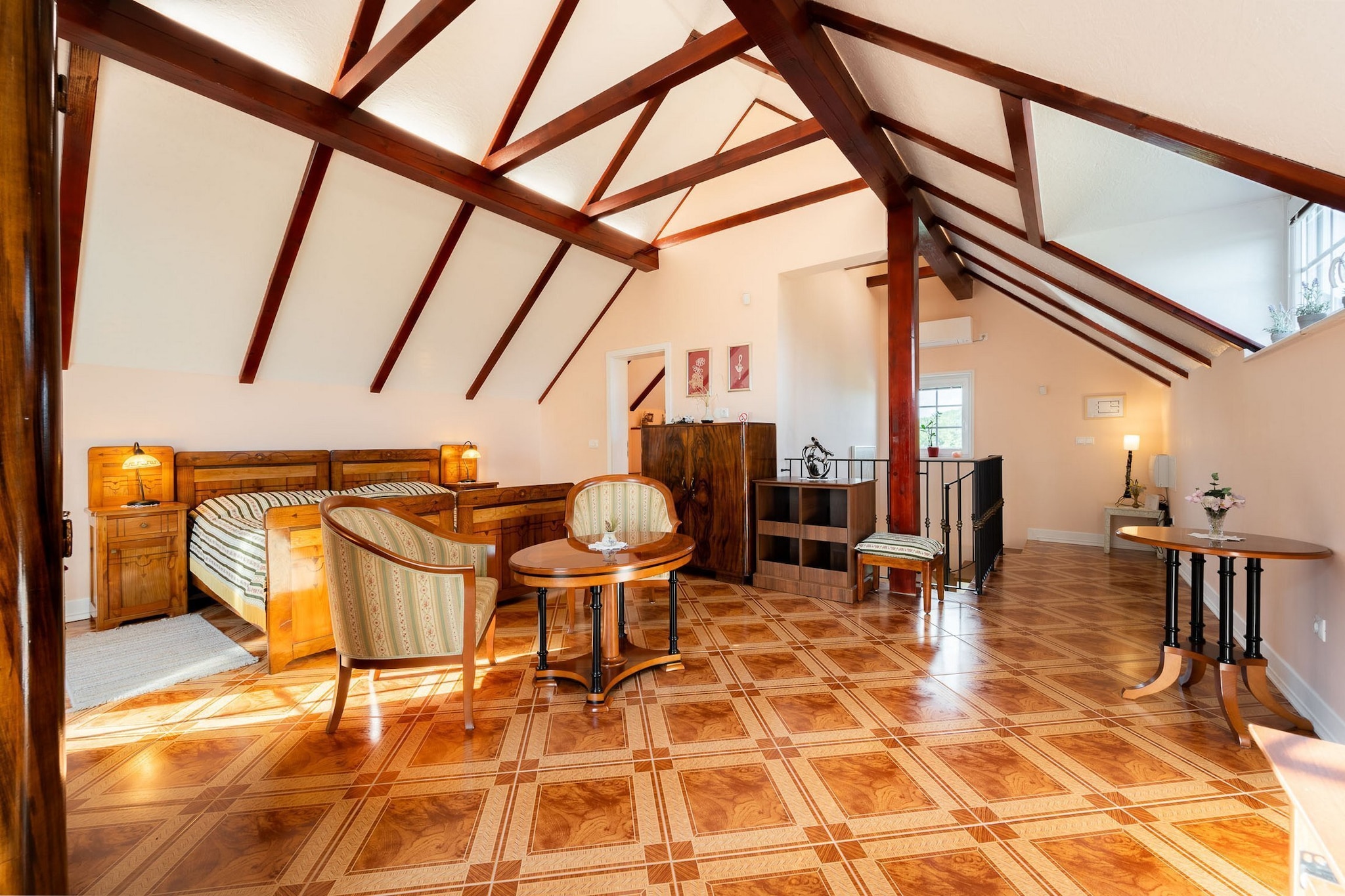 Secluded Escape Hilltop Villa with Hot-Tub - Two Bedroom Villa with Hot-Tub-Slaapkamer