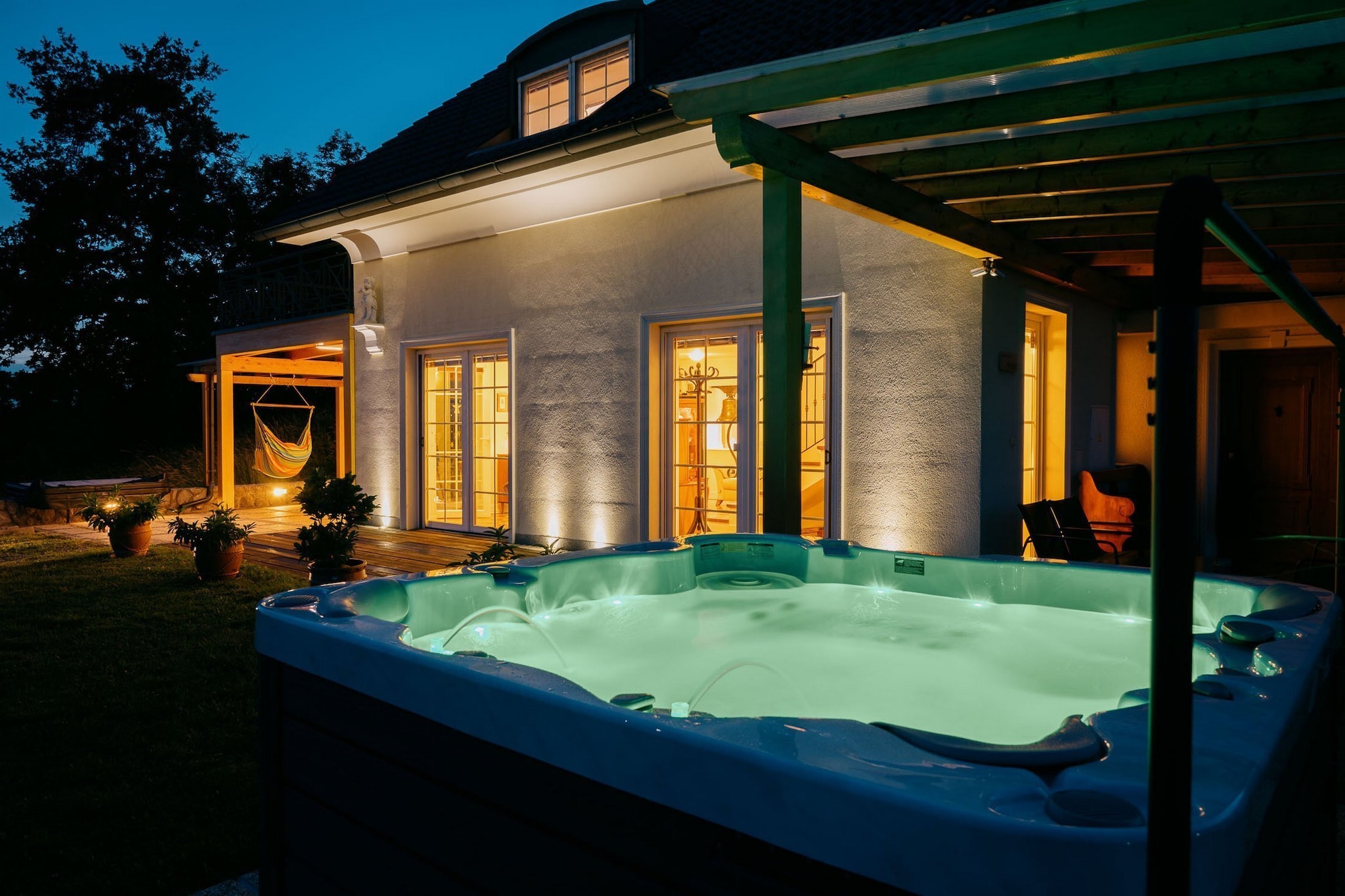Secluded Escape Hilltop Villa with Hot-Tub - Two Bedroom Villa with Hot-Tub-Spa
