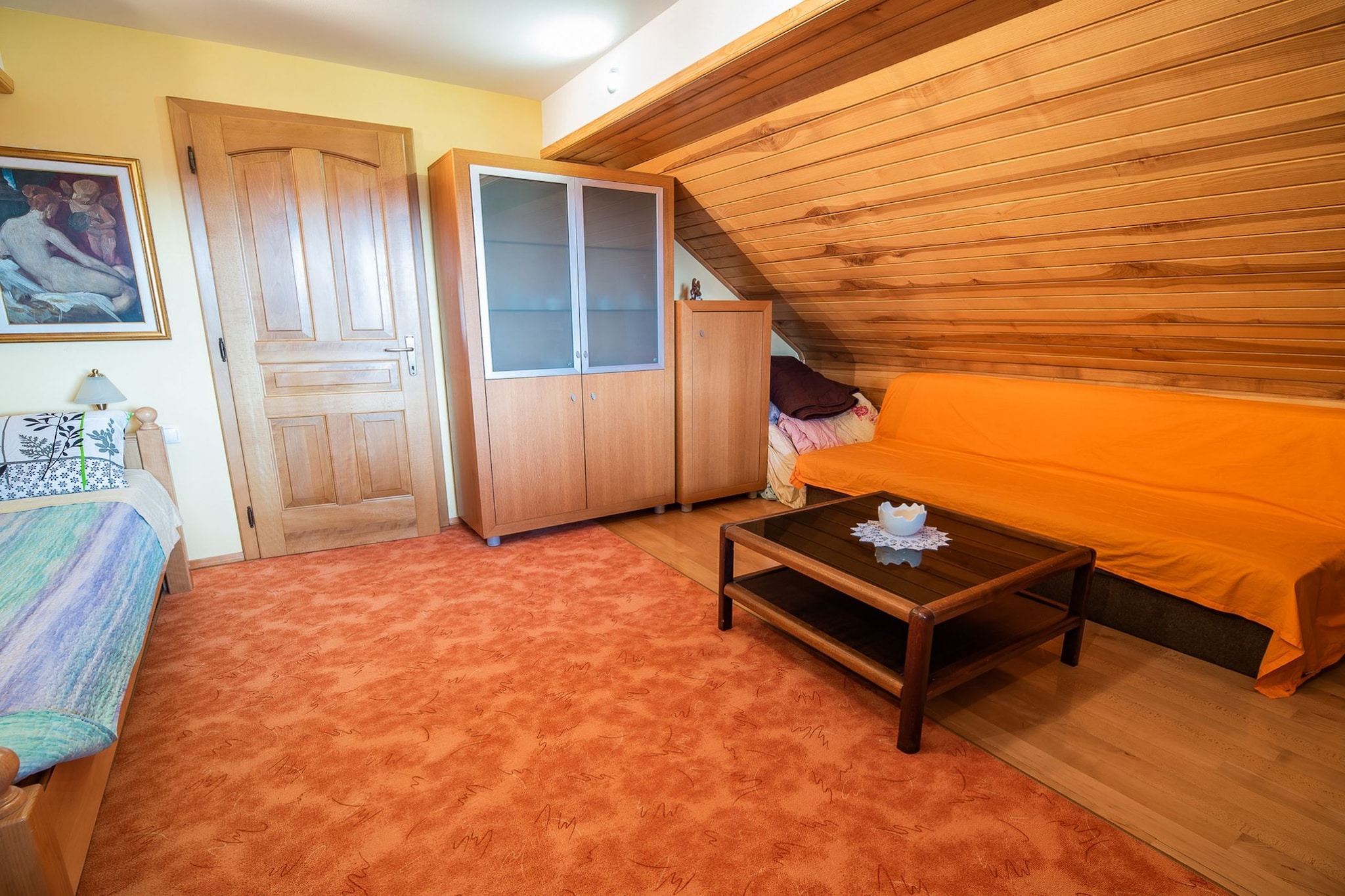 Vivid Hillside Country House with Hot-Tub and Sauna - Two Bedroom Country House-Slaapkamer