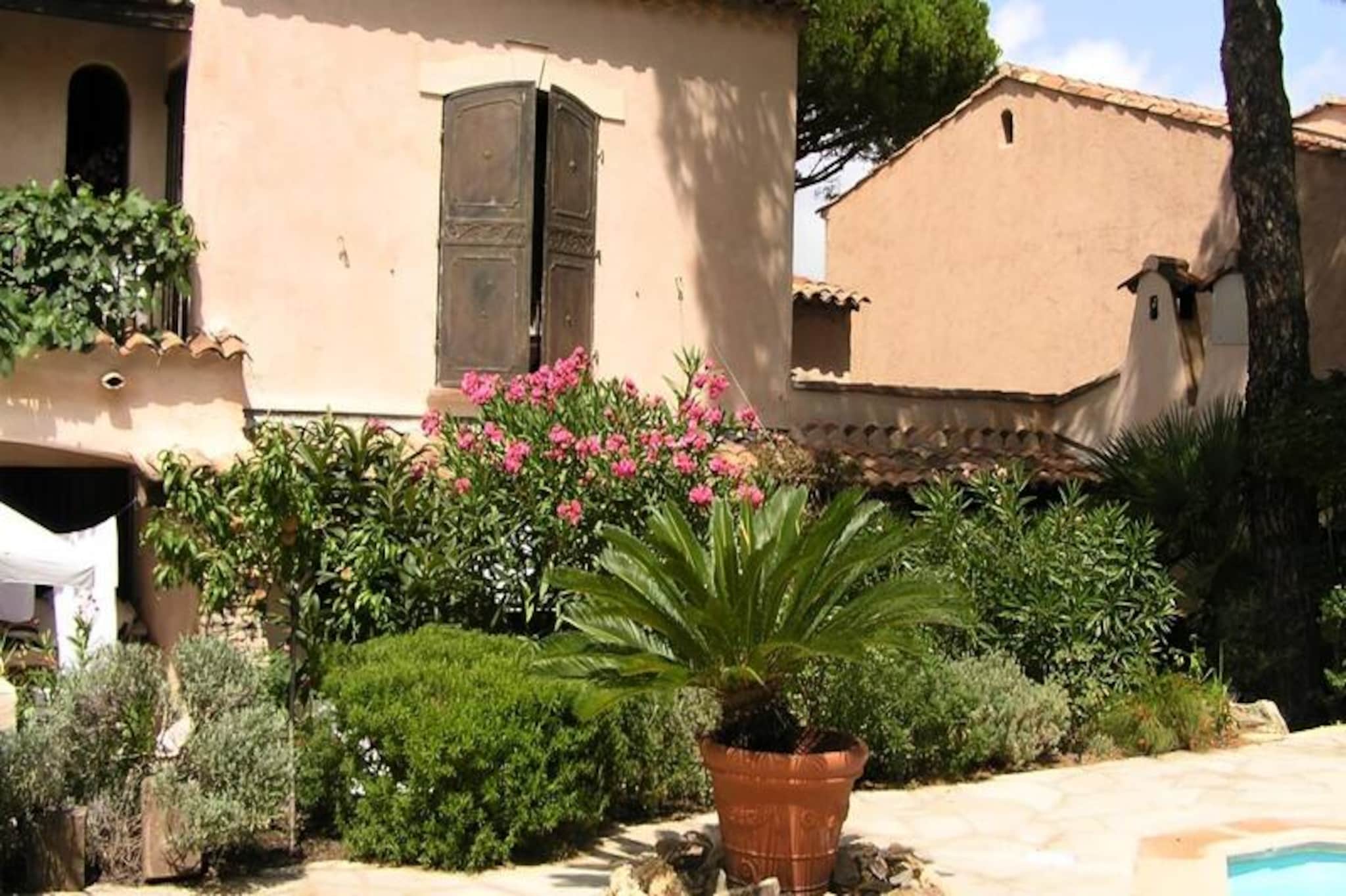 Résidence Font Mourier-Image-tags.