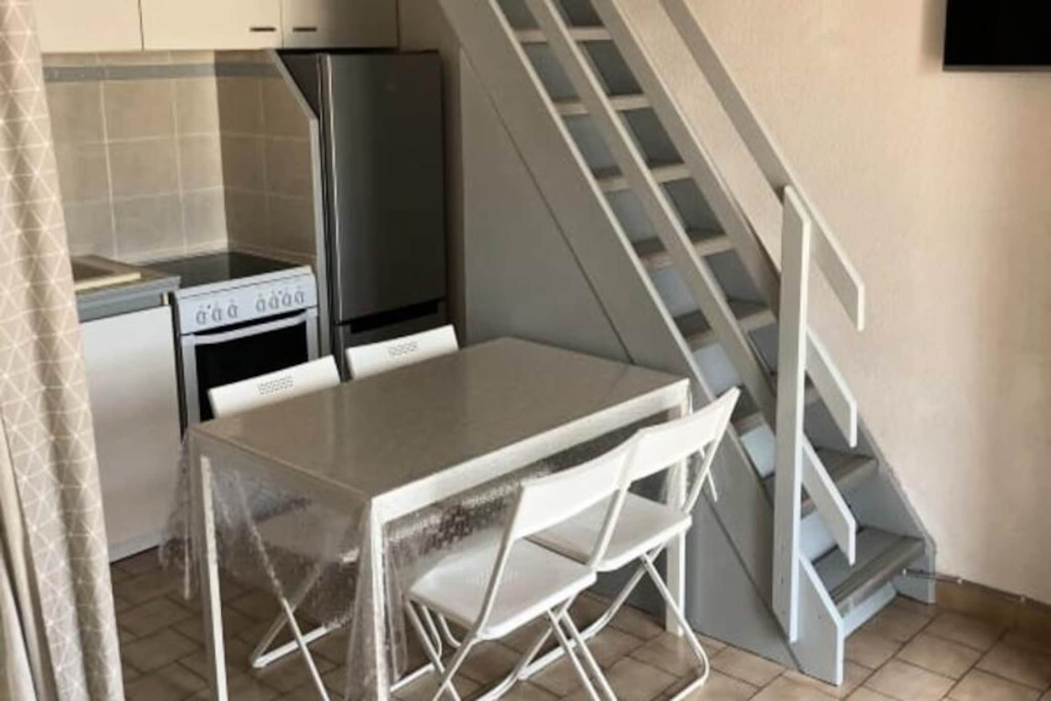 Air-conditioned House for 6 People