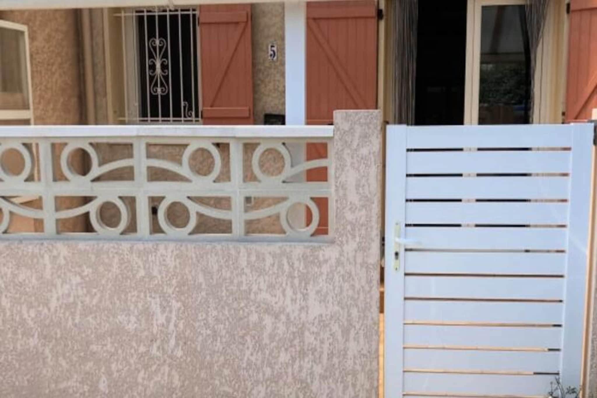 Air-conditioned House for 6 People