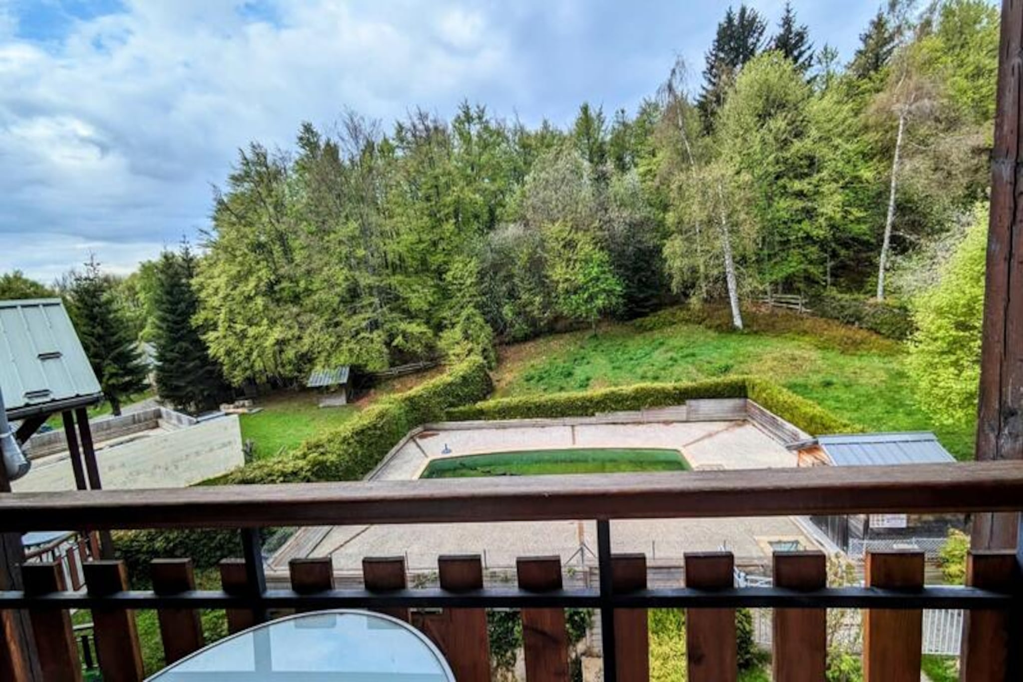 Au Centre De La Station, 6 Personnes-Image-tags.