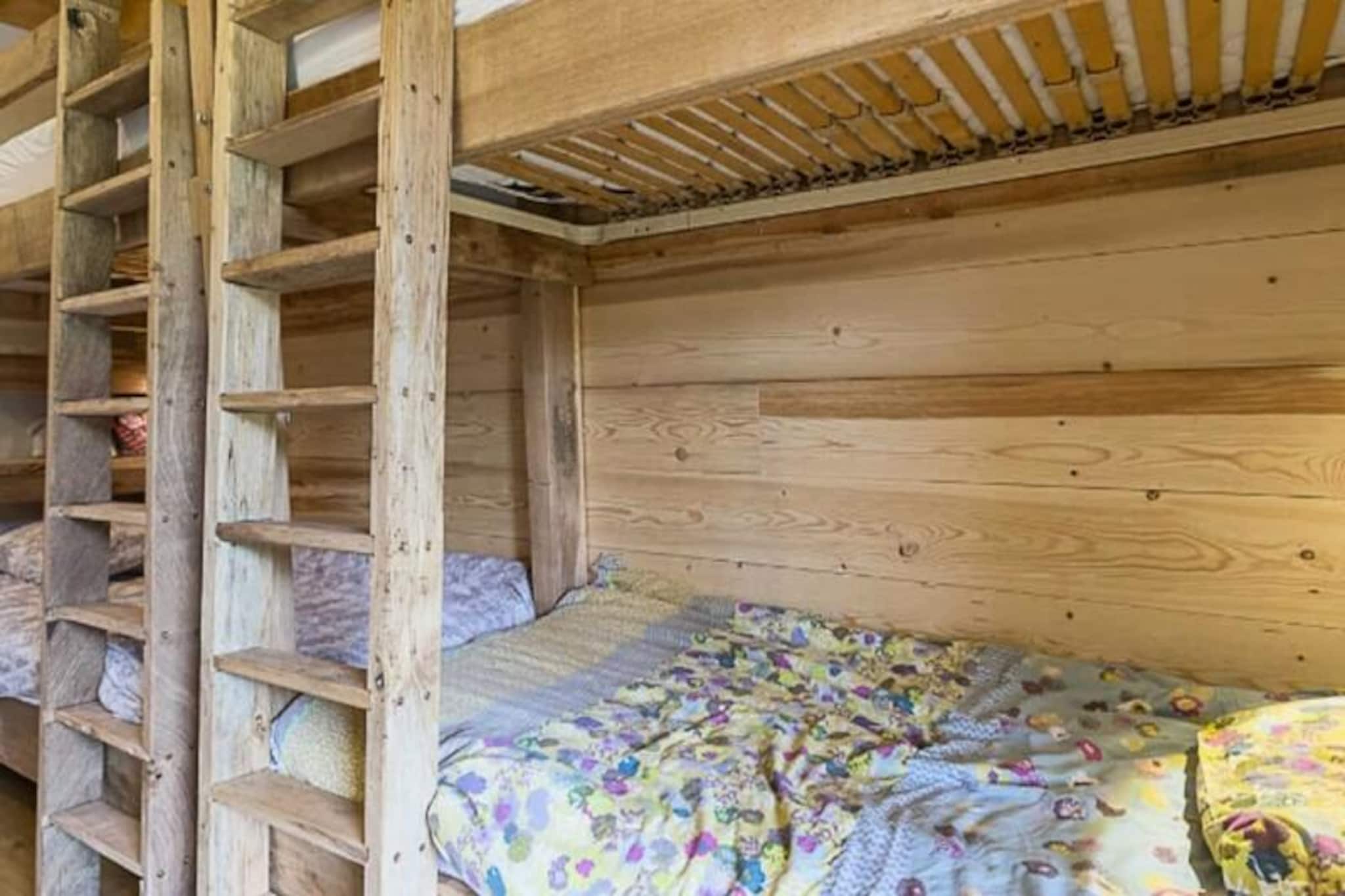 Chalet Cozy Au Cœur De La Féclaz : Séjour Authentique Et Proche Des Pistes-Image-tags.