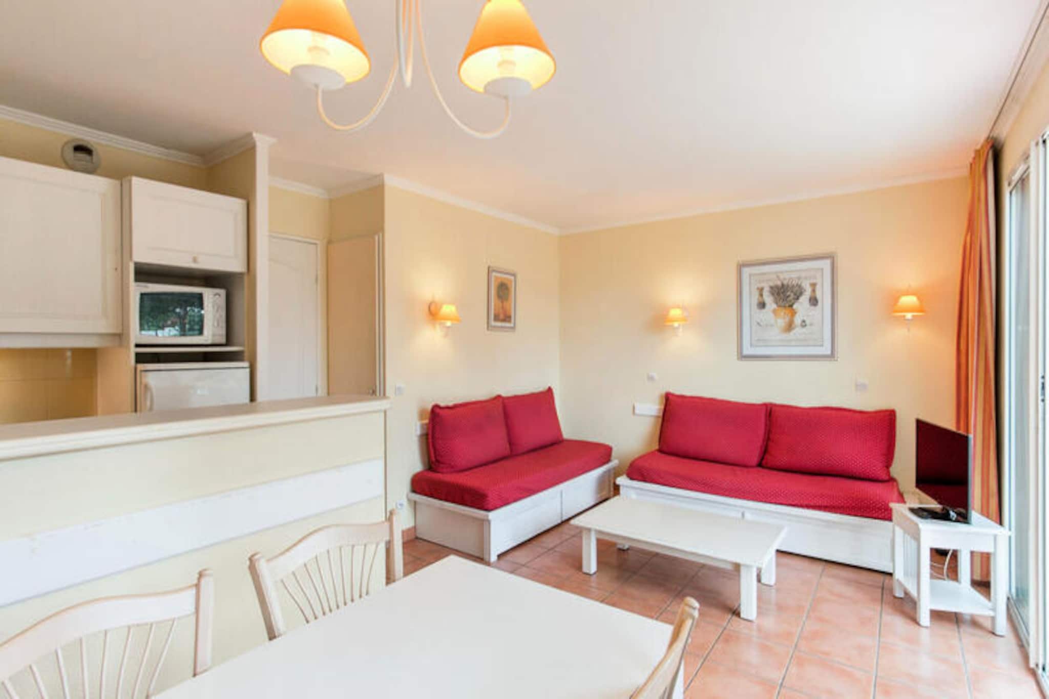 Apartment in Provence with Heated Wave Pool