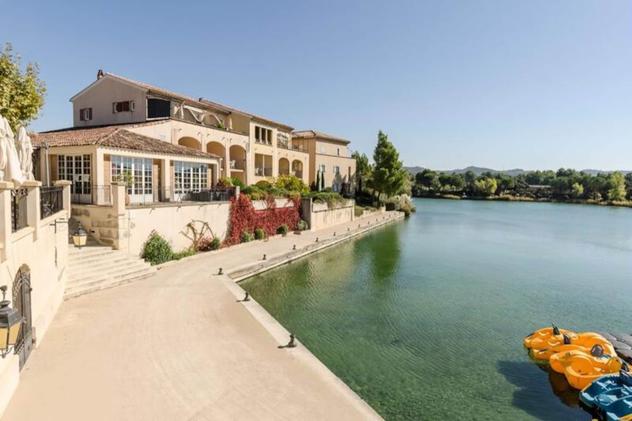 Apartment in Provence with Aquatic Area