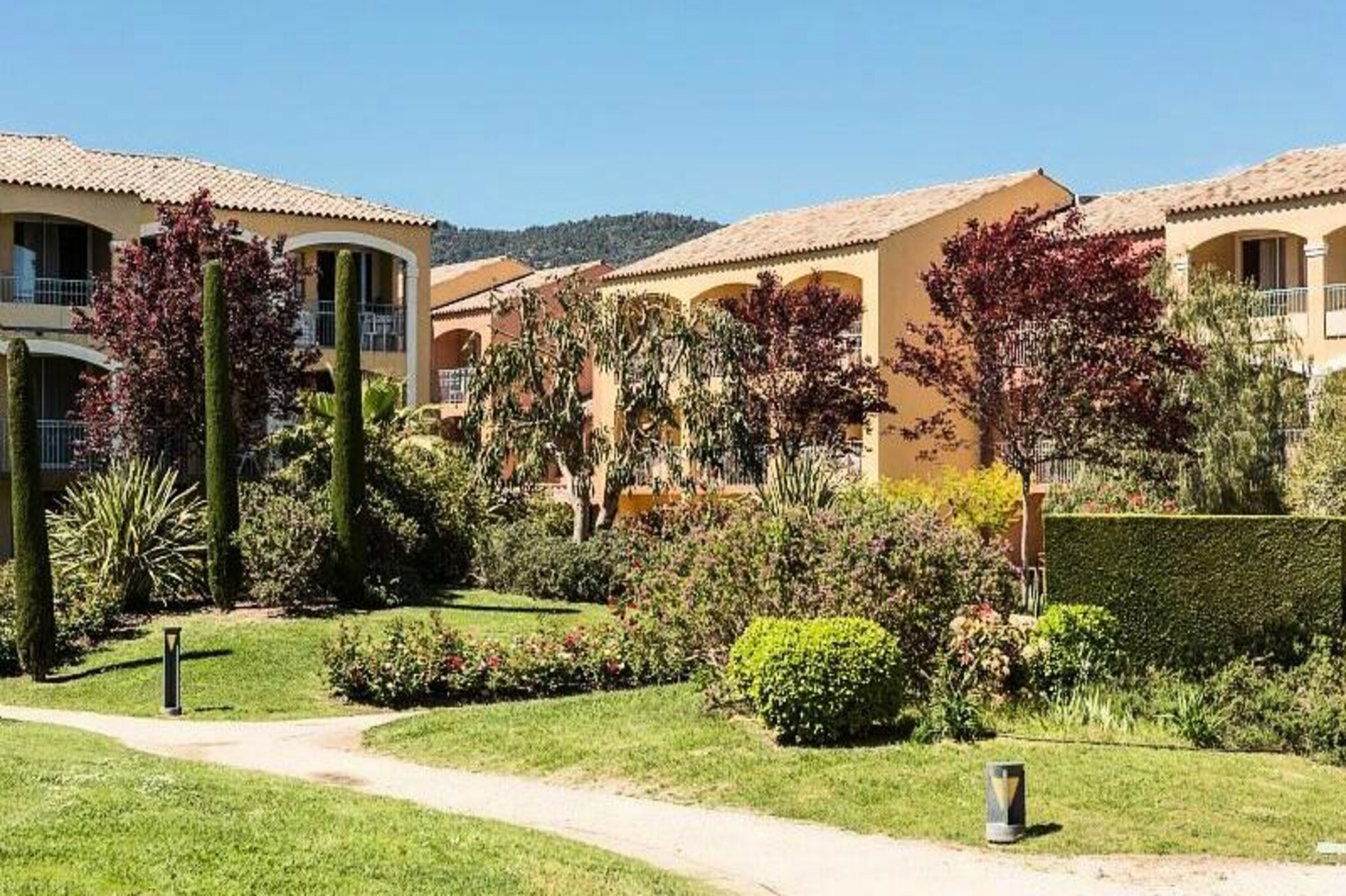 Prestige One-Bedroom Apartment (5 People)