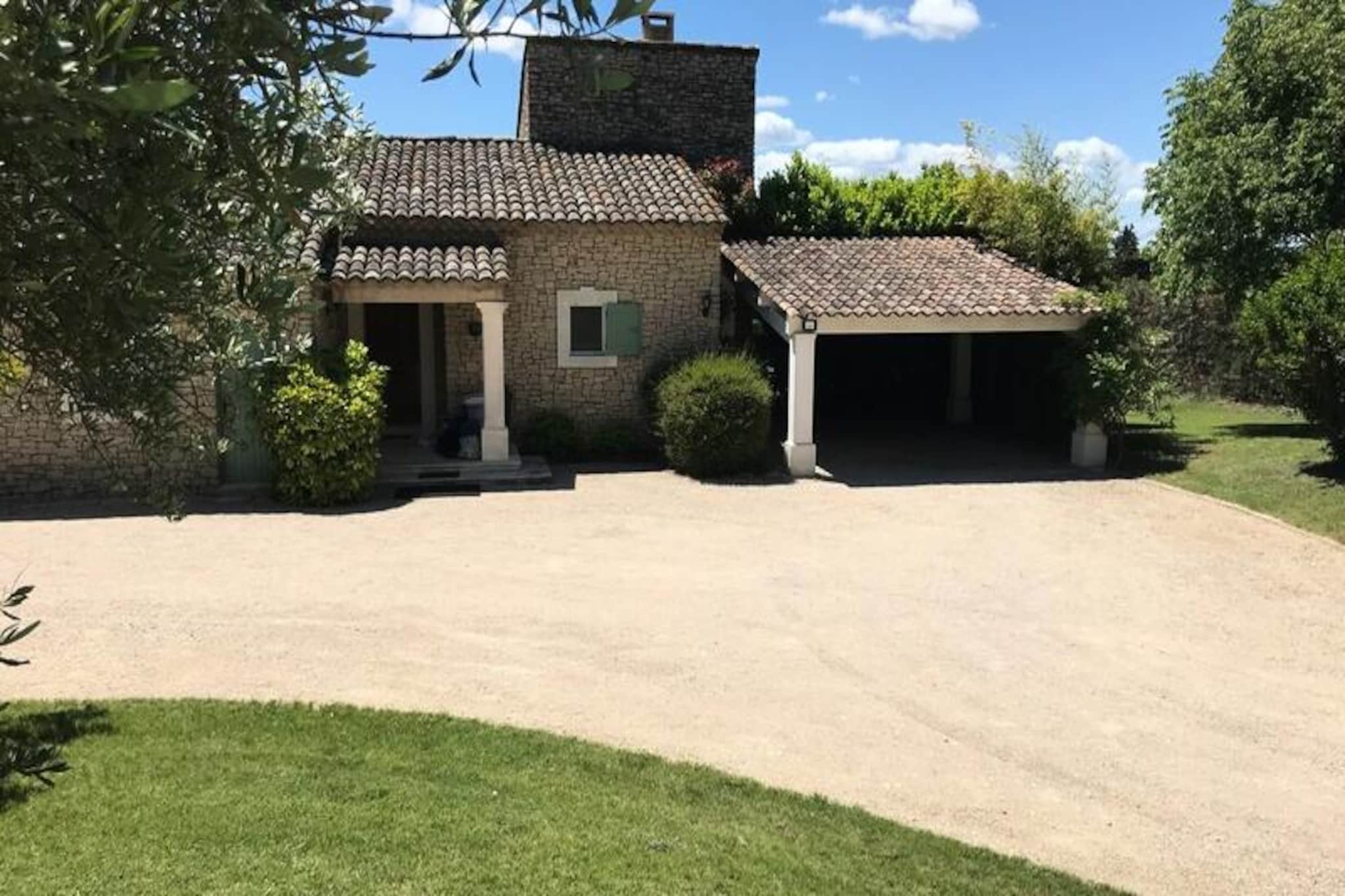 Houses & Villas for 10 People