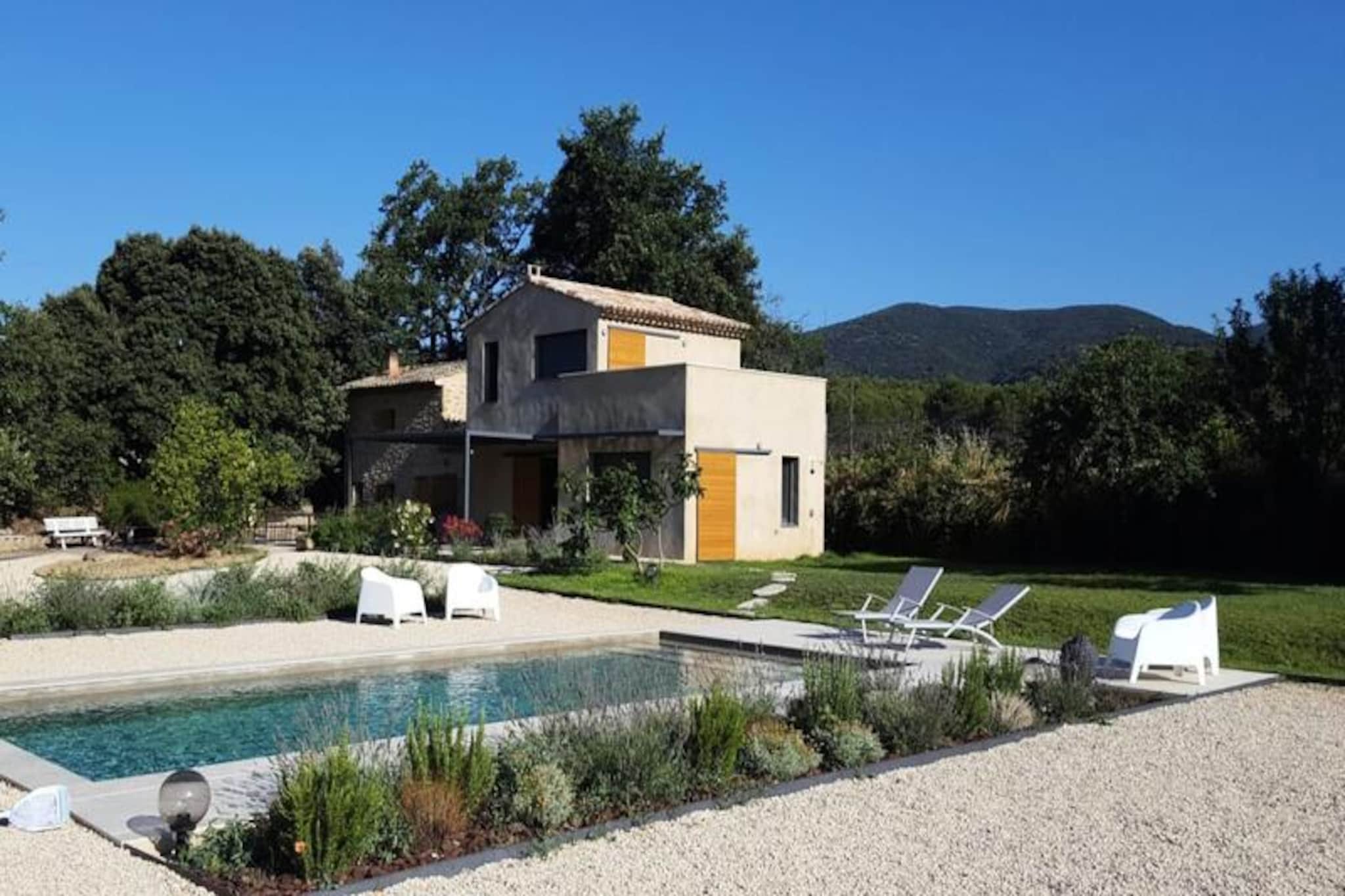 House at the Foot of the Vines