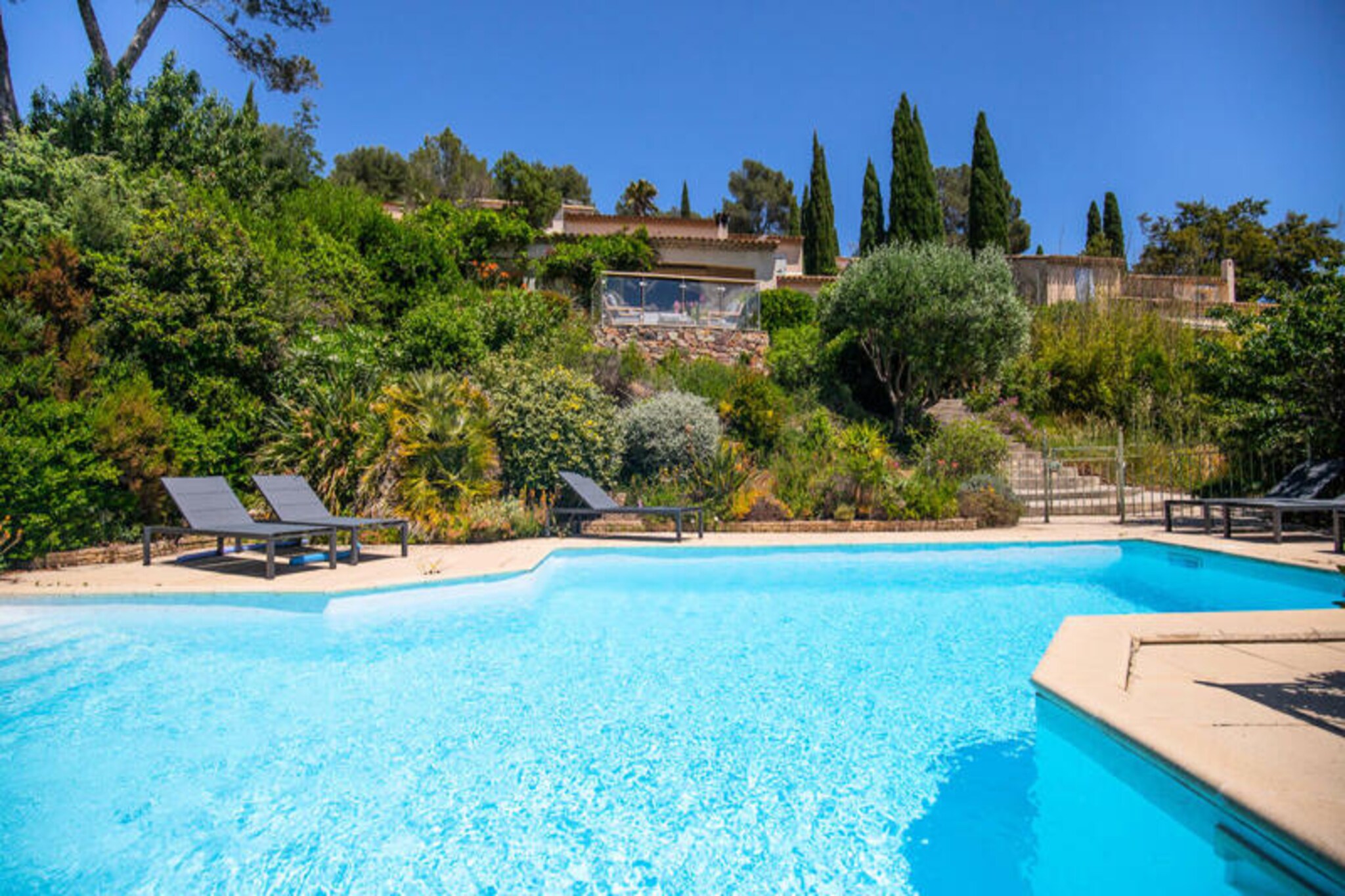 Houses & Villas for 10 People