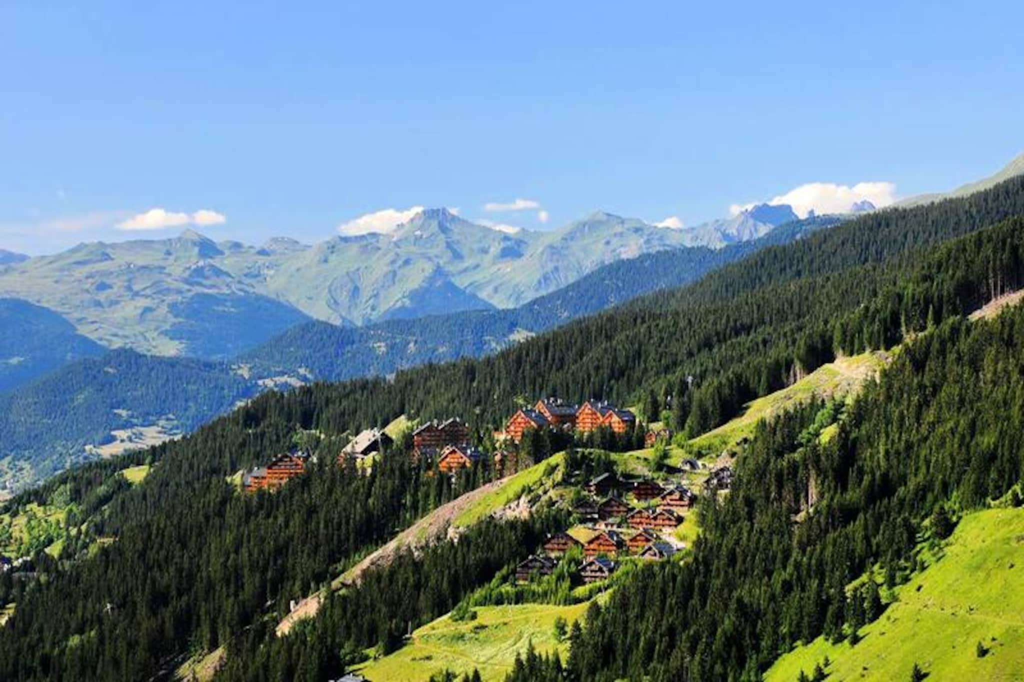 Located in the heights of Méribel, at almost 1800 meters above sea level, this chalet-style holiday home offers a cozy and comfortable stay. It accommodates up to 6 people with 2 single beds in the divisible living room, 2 single beds in the bedroom, and 2 bunk beds in the mezzanine. The apartment is pet-friendly, with an additional charge for pets. It also features a bathroom, a shower room, and separate WC. The residence provides free Wi-Fi at reception, a television, and a final cleaning package (excluding dishes). A deposit of €300 is required at check-in.
This property is ideal for nature lovers and adventurers. Situated between the Vanoise National Park and the Tueda Nature Reserve, the Méribel resort offers a wealth of activities, including skiing, hiking, and mountain biking. Guests can enjoy a Méripass card, which provides unlimited access to the ski lifts, the swimming pool, and the ice rink. Additionally, families can benefit from supervised activities for children aged 4-11. Nearby attractions include Courchevel, La Traye, and other scenic spots perfect for exploration.
The apartment is equipped with a fully functional kitchen, including a microwave, oven, and refrigerator. It also features a private balcony for guests to relax and enjoy the alpine views. For families with small children, a baby kit (bed, high chair, and bath) is available for rent. Covered parking is available for an additional charge, and a tourist tax is payable on-site.