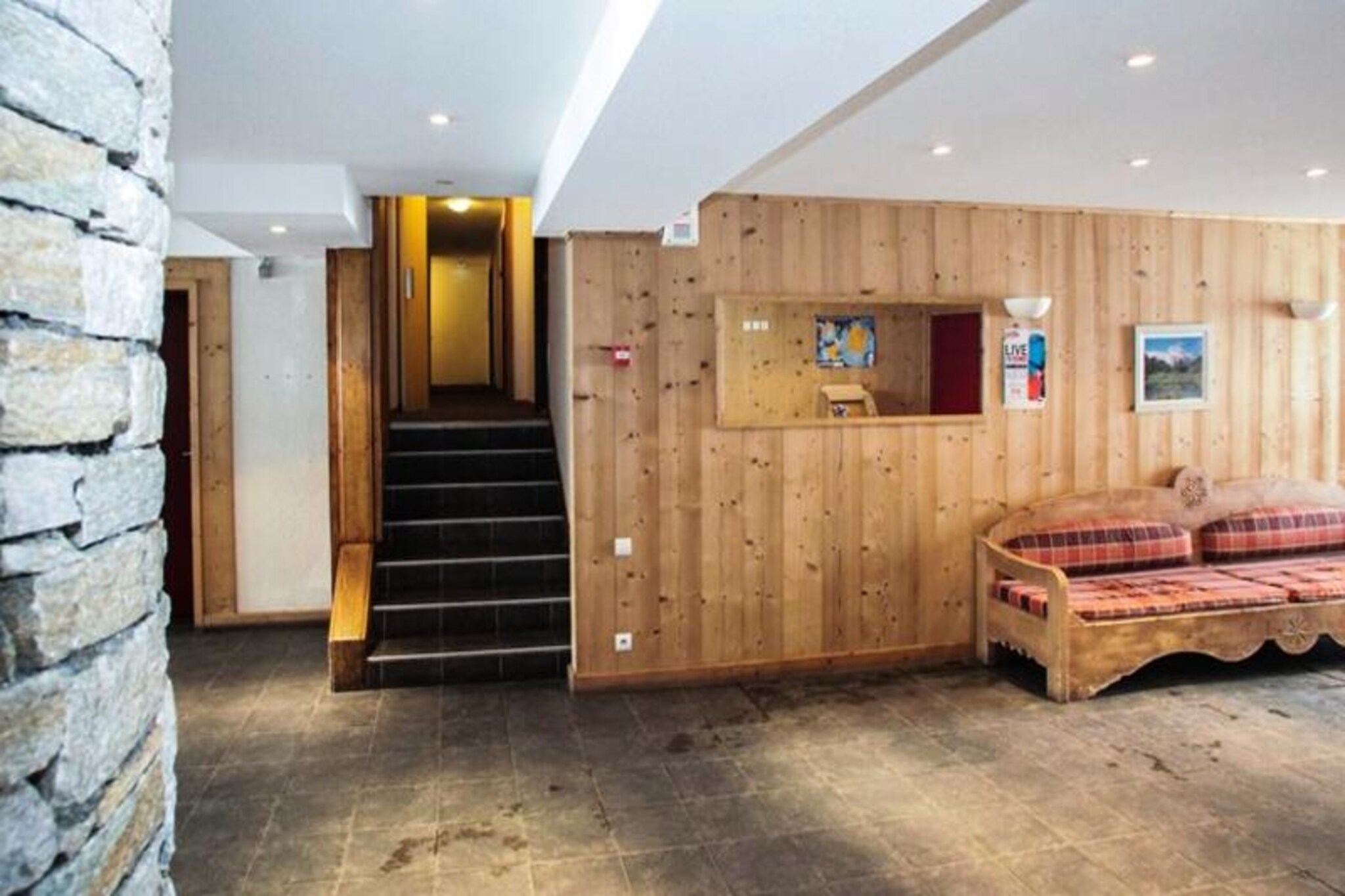This 3-star residence offers a cozy studio apartment designed to accommodate up to 4 guests, perfect for those looking to explore the beautiful Tignes Val Claret area. The apartment includes a living room with pull-out beds and a kitchenette, providing a comfortable and functional space for your stay. The residence is pet-friendly, allowing you to bring your furry companions along (additional charges apply). With essential amenities like Wi-Fi access, television, and included bed linens, it provides a great home base for your mountain adventures.

Located at an altitude of 2100 meters, the residence offers convenient access to the Grande Motte Glacier via the nearby funicular, perfect for skiing or snowboarding enthusiasts. Tignes is renowned for its range of outdoor activities, including paragliding, summer skiing, water activities, and a bike park. When you're not outdoors, enjoy the vibrant atmosphere of the resort with numerous restaurants, nightclubs, entertainment, and cinemas for a fun evening out.

The apartment comes with a fully equipped kitchenette, allowing you to prepare meals at your convenience. The bathroom and separate WC offer comfort after a day of activities, while the living area provides a cozy retreat. Additional services include optional baby kits, final cleaning (excluding kitchen), and parking availability. With proximity to shops and activities, this residence is an ideal choice for an adventurous yet comfortable mountain getaway.
