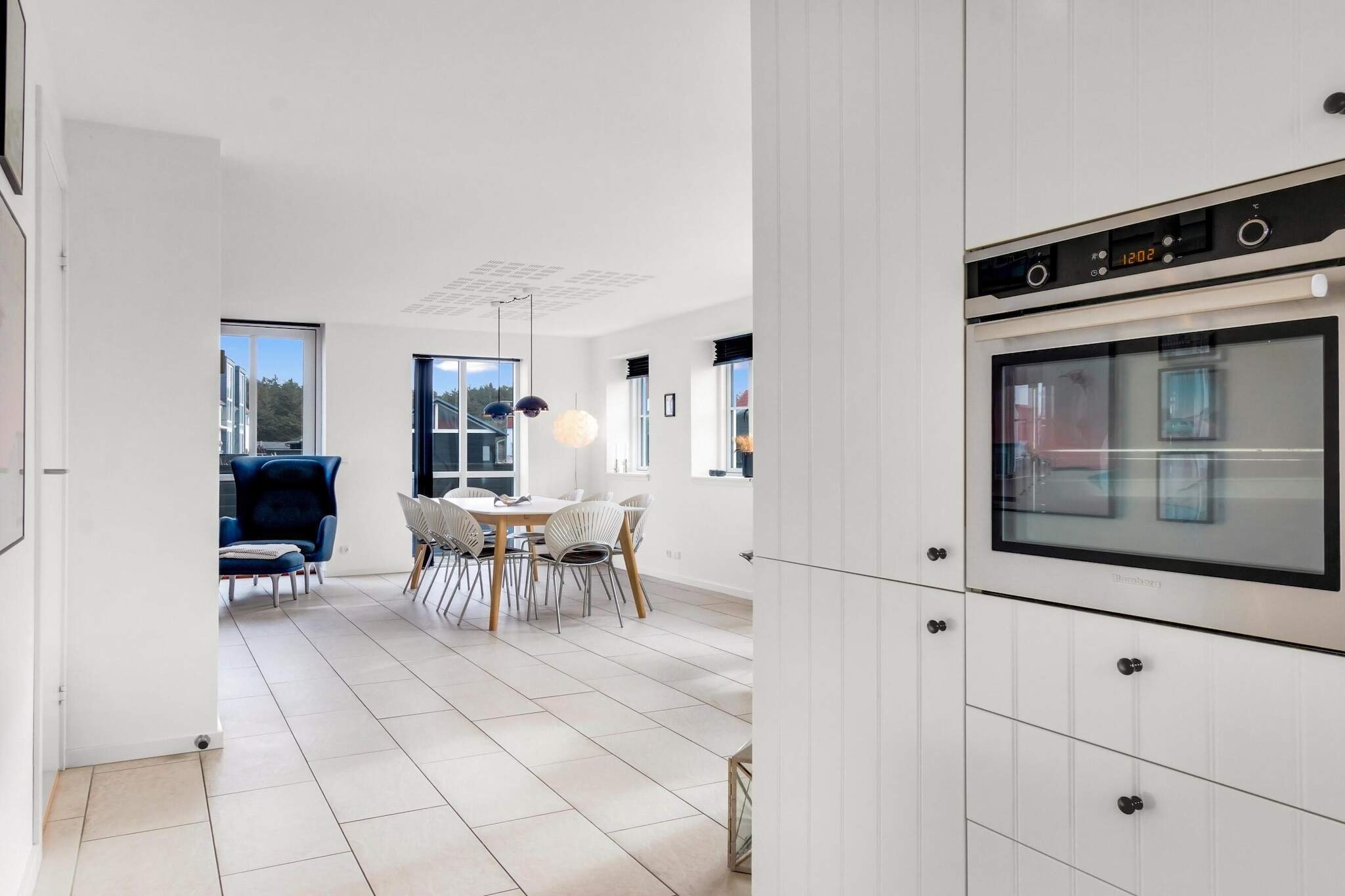 Kitchen(oven, microwave, dishwasher, fridge, fridge-freezer), Living/bed room(single folding bed, TV(danish TV channels (DR1 and TV2)), chromecast), bedroom(double bed), bedroom(double bed), bedroom(2x single folding bed), bathroom(tumble dryer, washbasin, shower, toilet, washing machine), bathroom(washbasin, shower, toilet), garden furniture, table tennis table, billiards