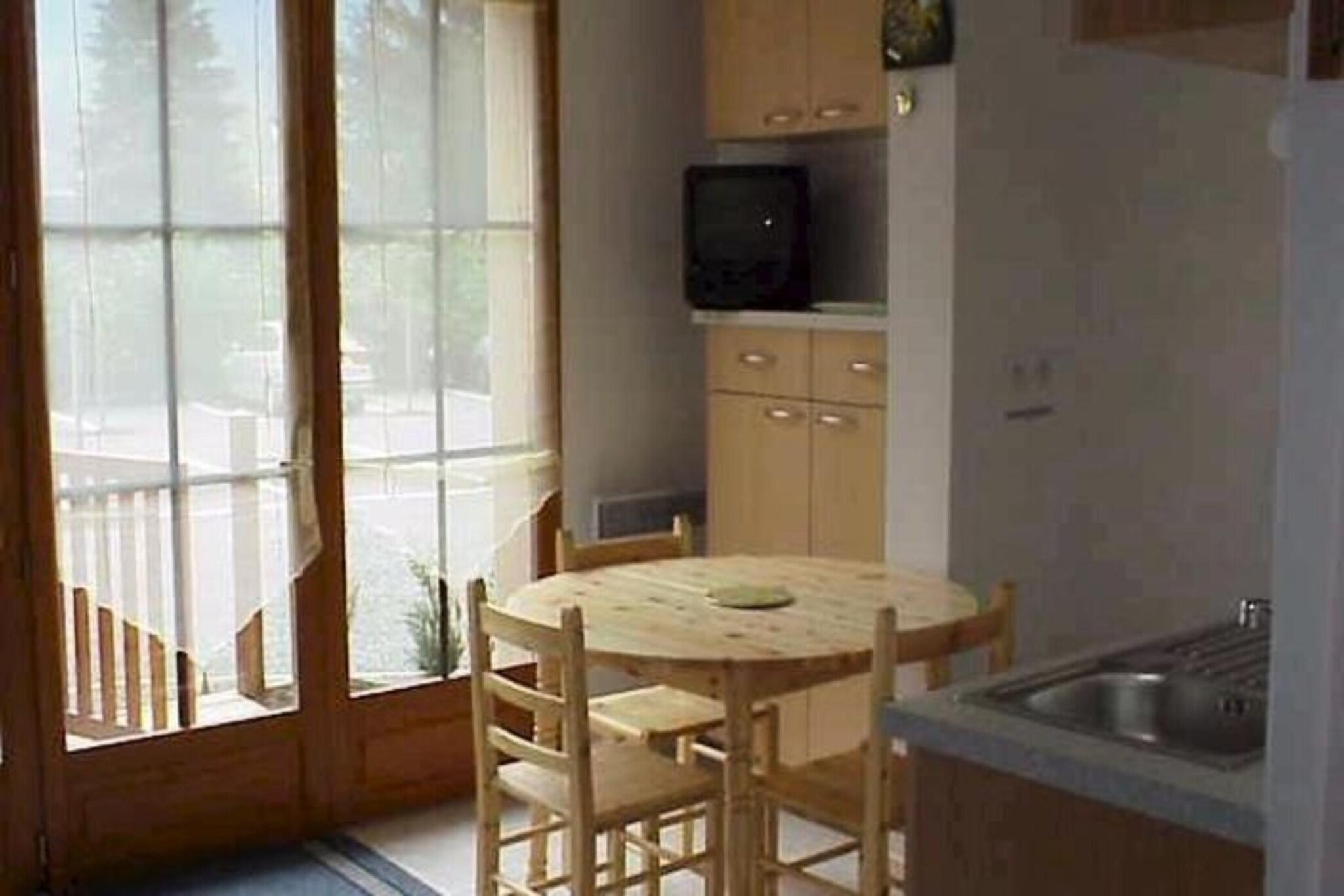 Apartment in Guchen with Stunning Mountain View