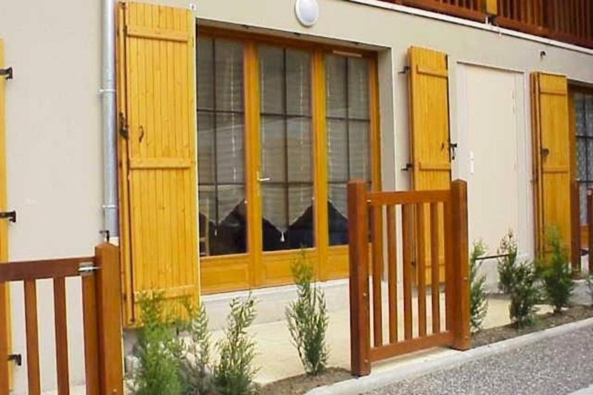 Apartment in Guchen with Stunning Mountain View