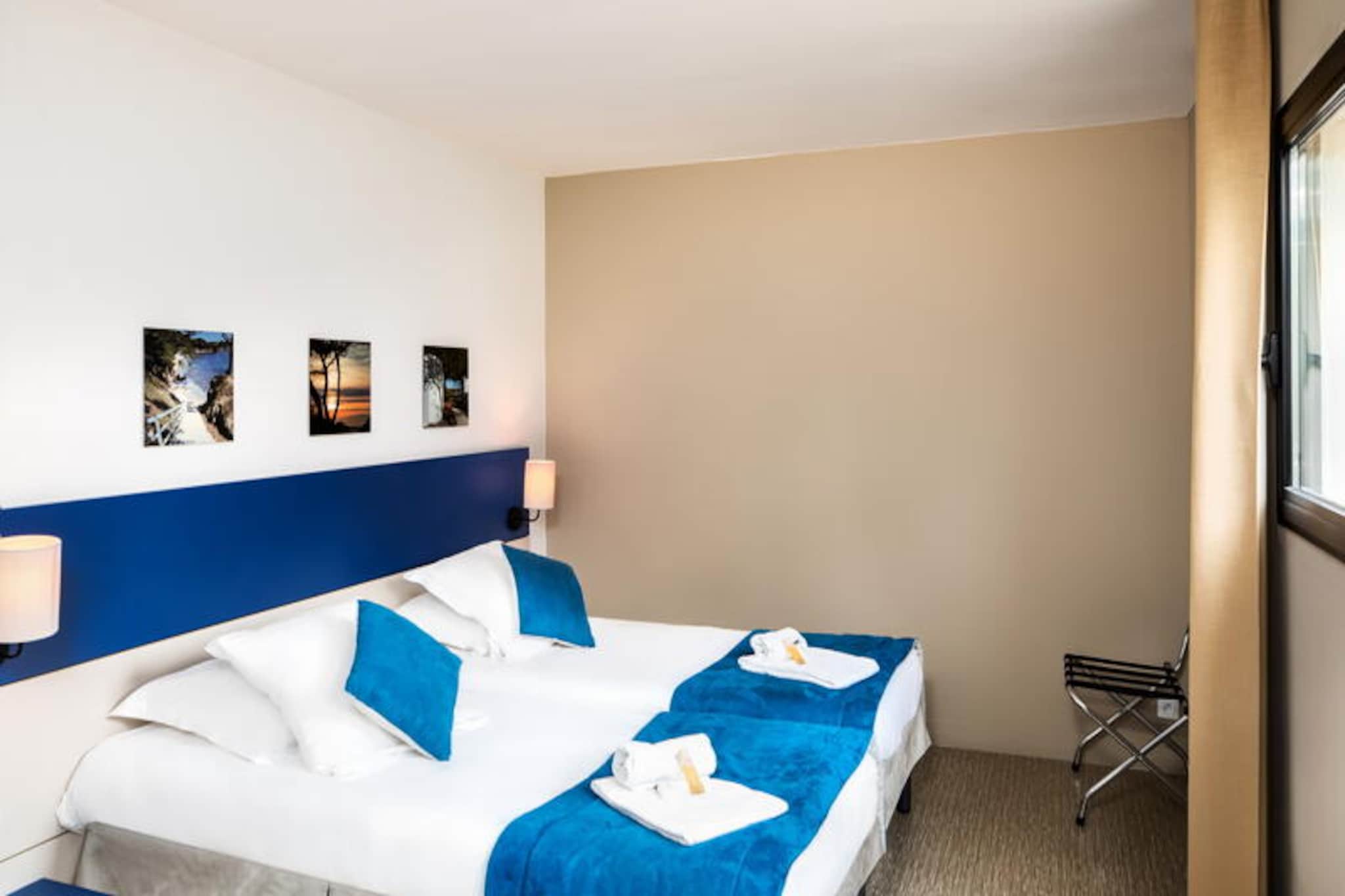 SOWELL Family Riviera****-Image-tags.