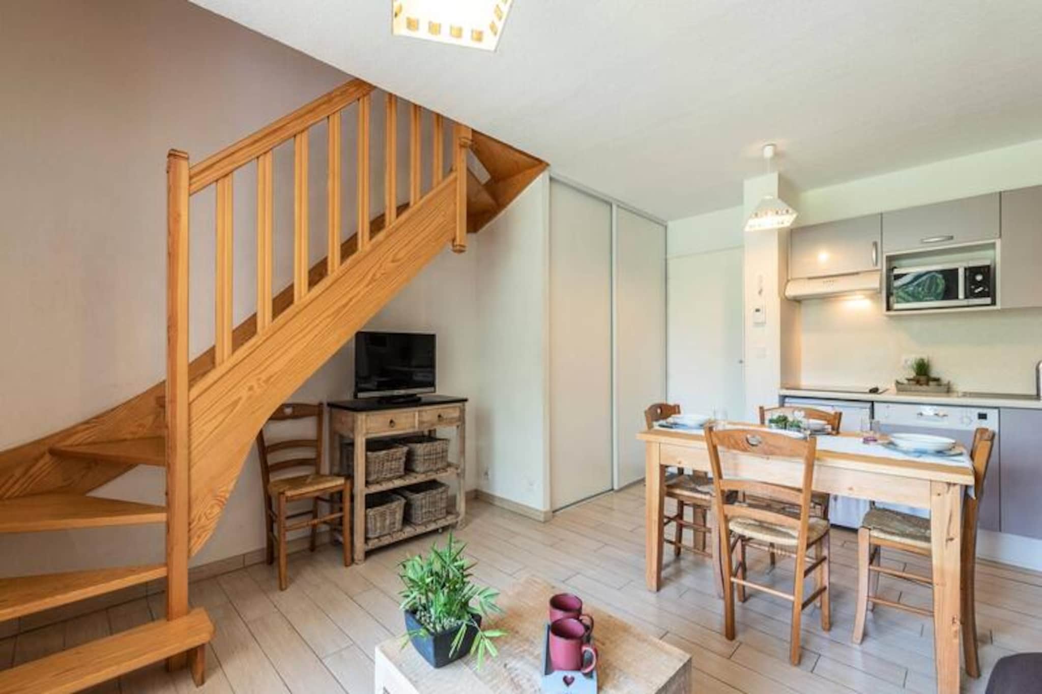 3 Rooms for 6 People