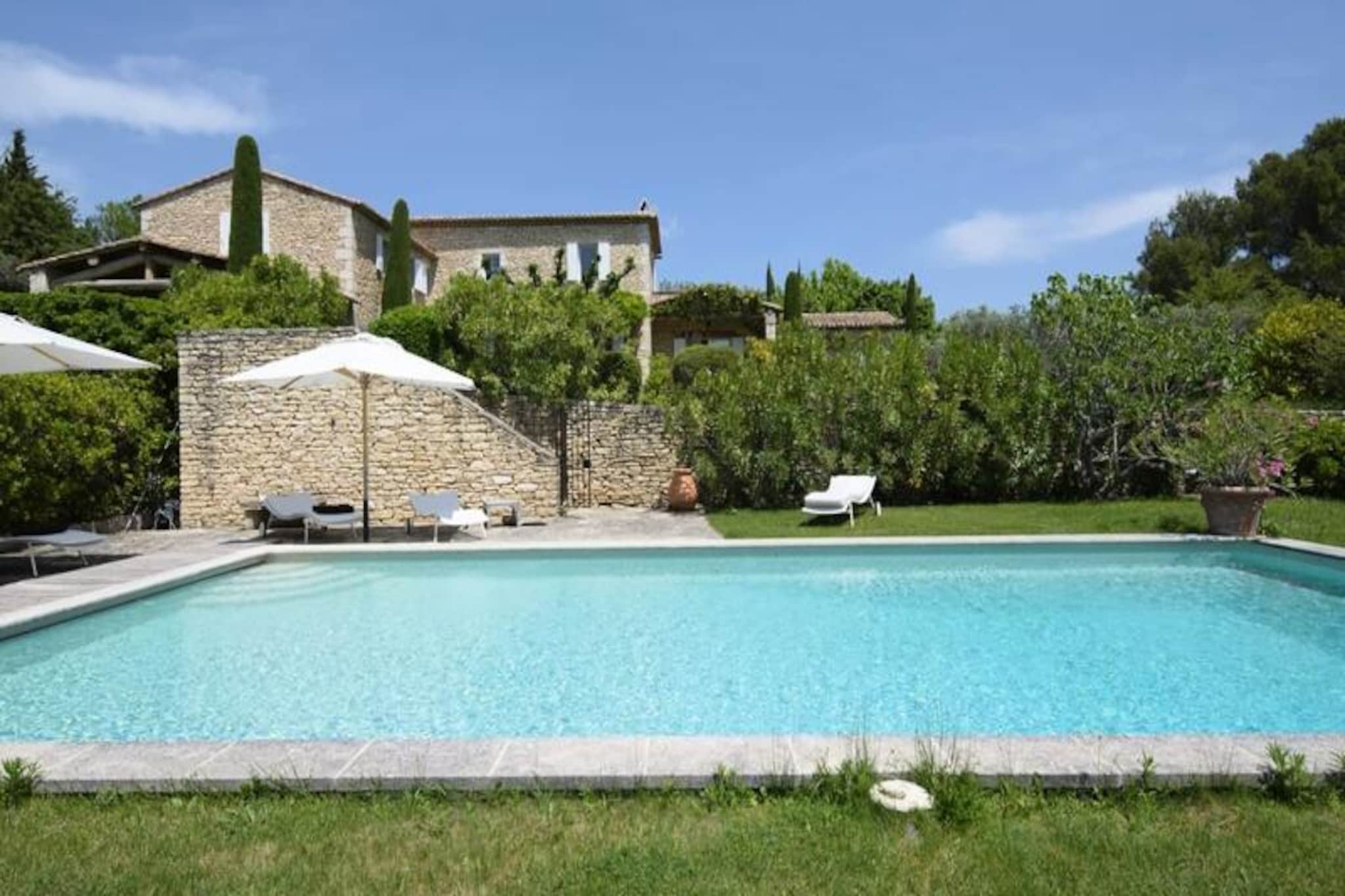 Mas Des Papillons, Gordes for 12 people